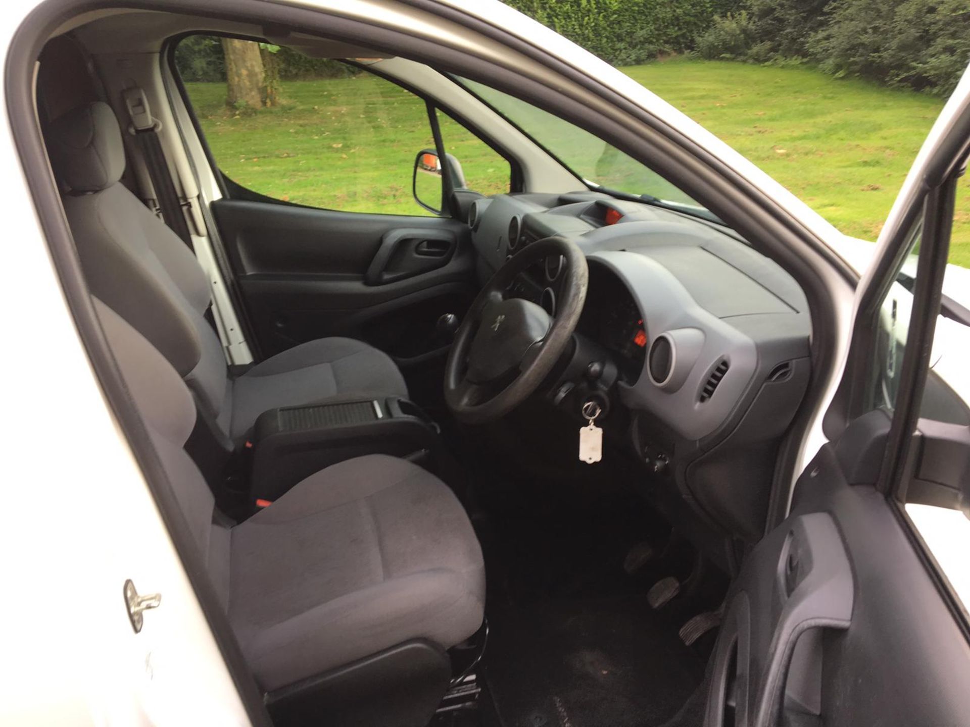 2015/15 REG PEUGEOT PARTNER 850 S L1 HDI 1.6 DIESEL WHITE PANEL VAN, SHOWING 0 FORMER KEEPERS - Bild 9 aus 13