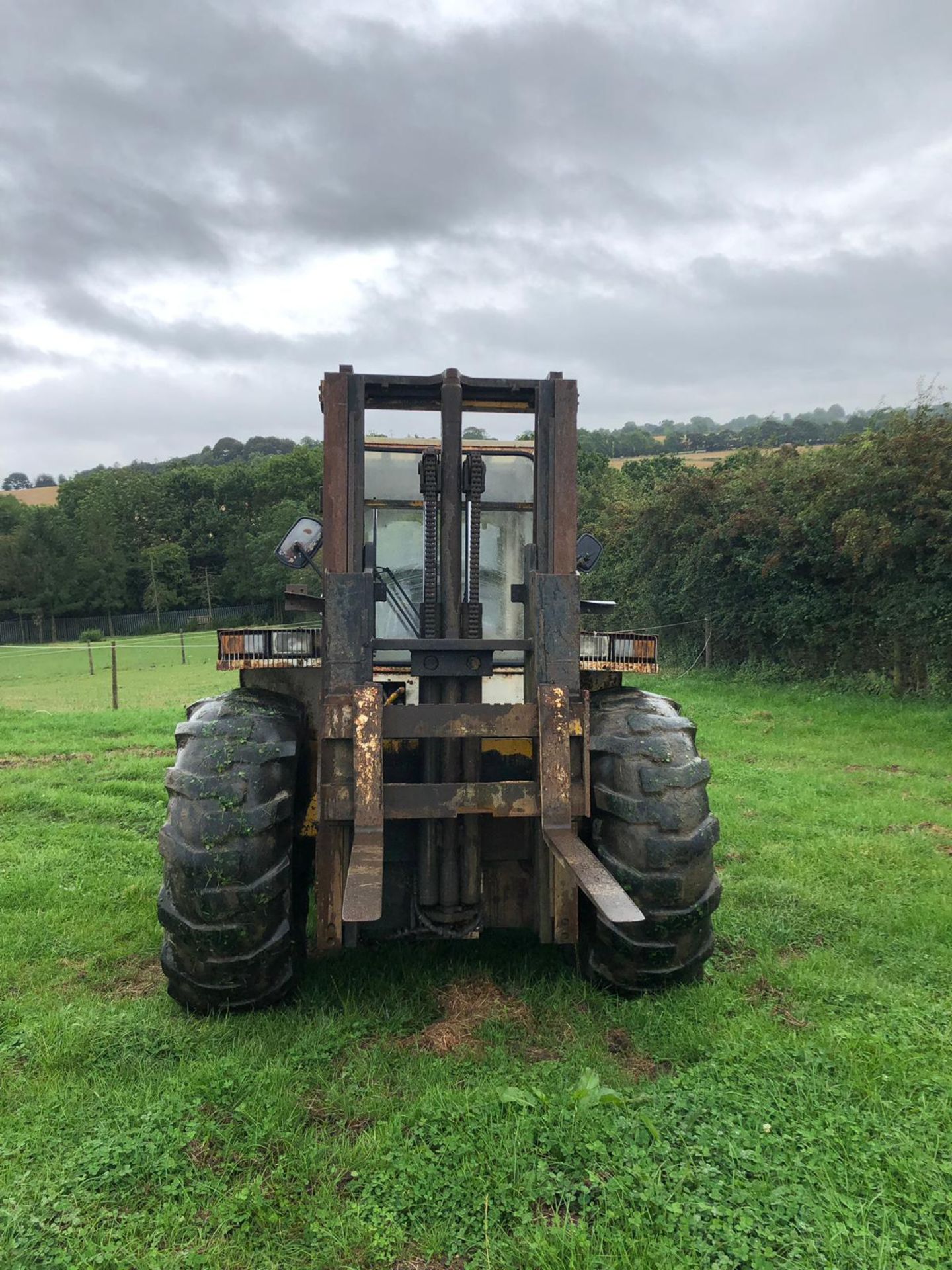 CLIMAX 3 TON ROUGH TERRAIN 4X4 FORKLIFT, RUNS WORKS LIFTS, DOES WHAT IT SHOULD *NO VAT* - Image 2 of 5