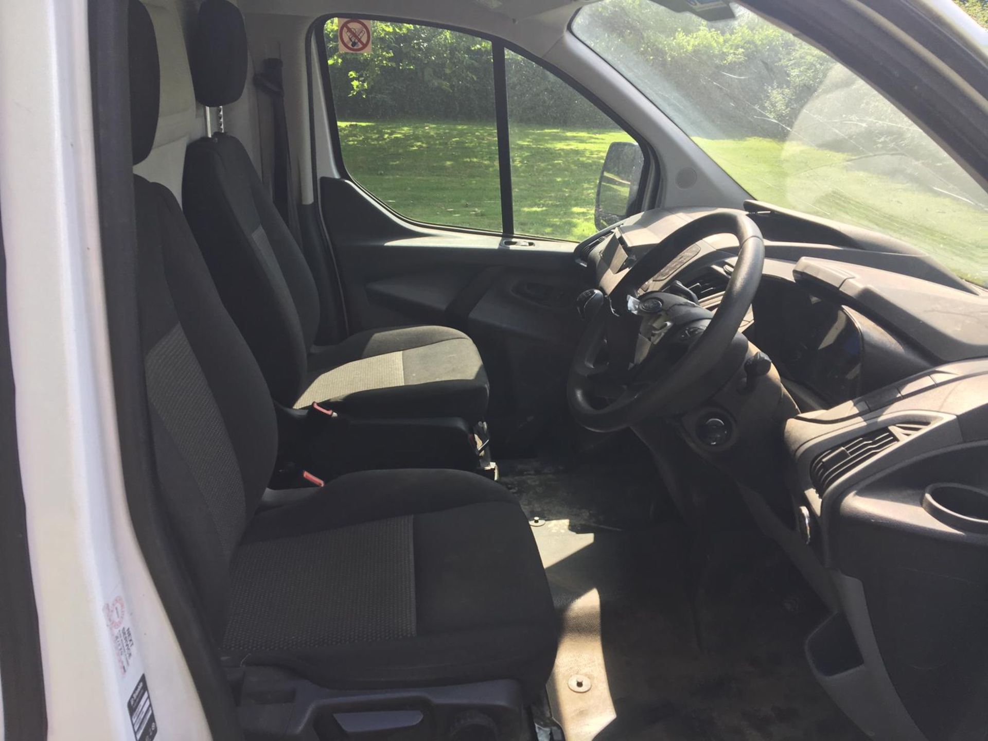 2016/16 REG FORD TRANSIT CUSTOM 310 ECO-TECH 2.2 DIESEL WHITE PANEL VAN, SHOWING 0 FORMER KEEPERS - Bild 10 aus 12