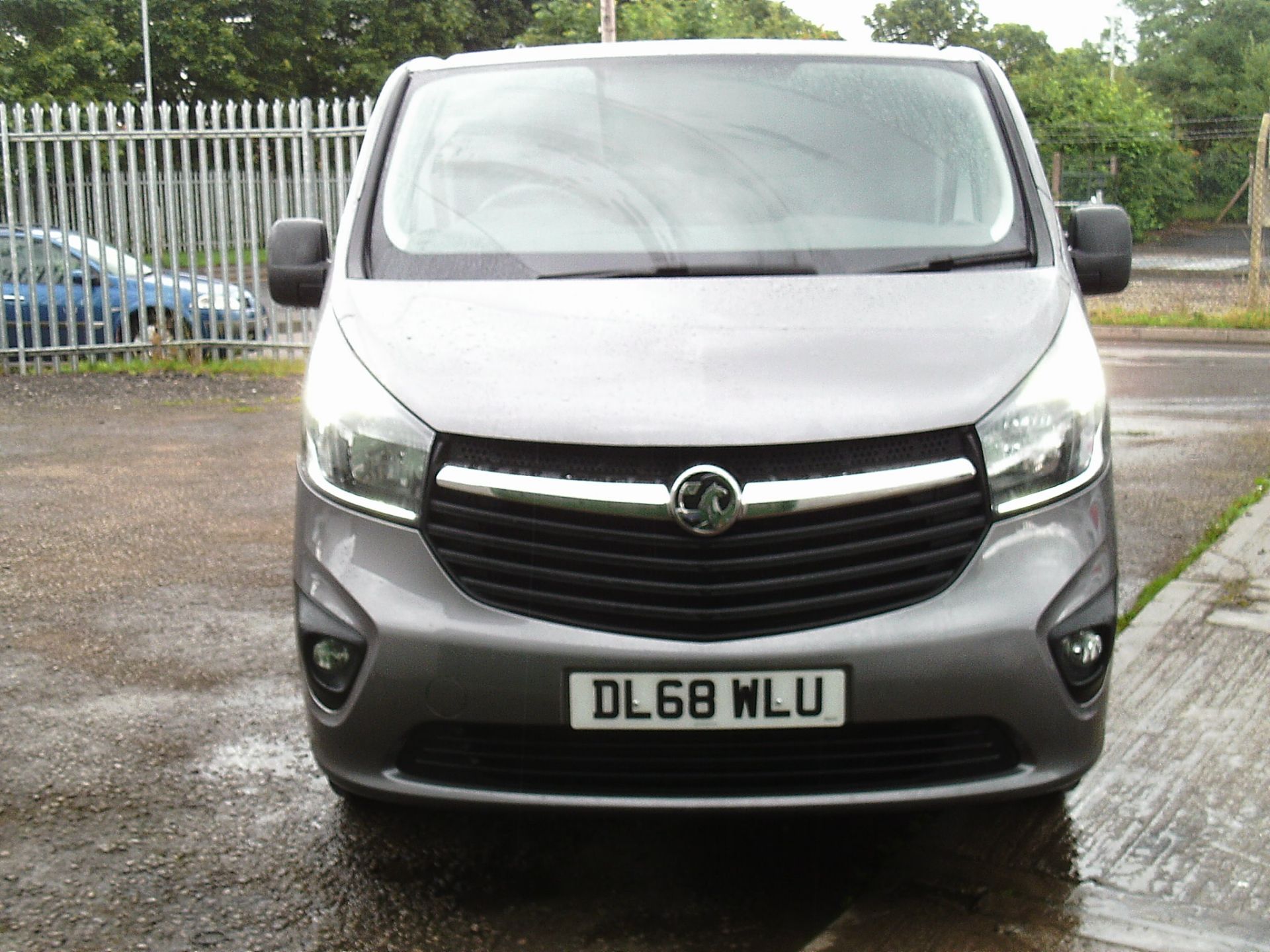 2018/68 REG VAUXHALL VIVARO 2900 SPORTIVE EURO 6 CDTI 1.6 DIESEL PANEL VAN, SHOWING 0 FORMER KEEPERS - Image 2 of 14