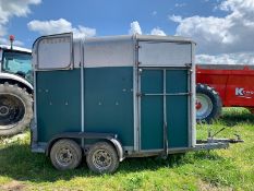 IFOR WILLIAMS HB505 TWIN AXLE TOWABLE HORSE BOX WITH SIDE DOOR AND JOCKEY DOOR *PLUS VAT*