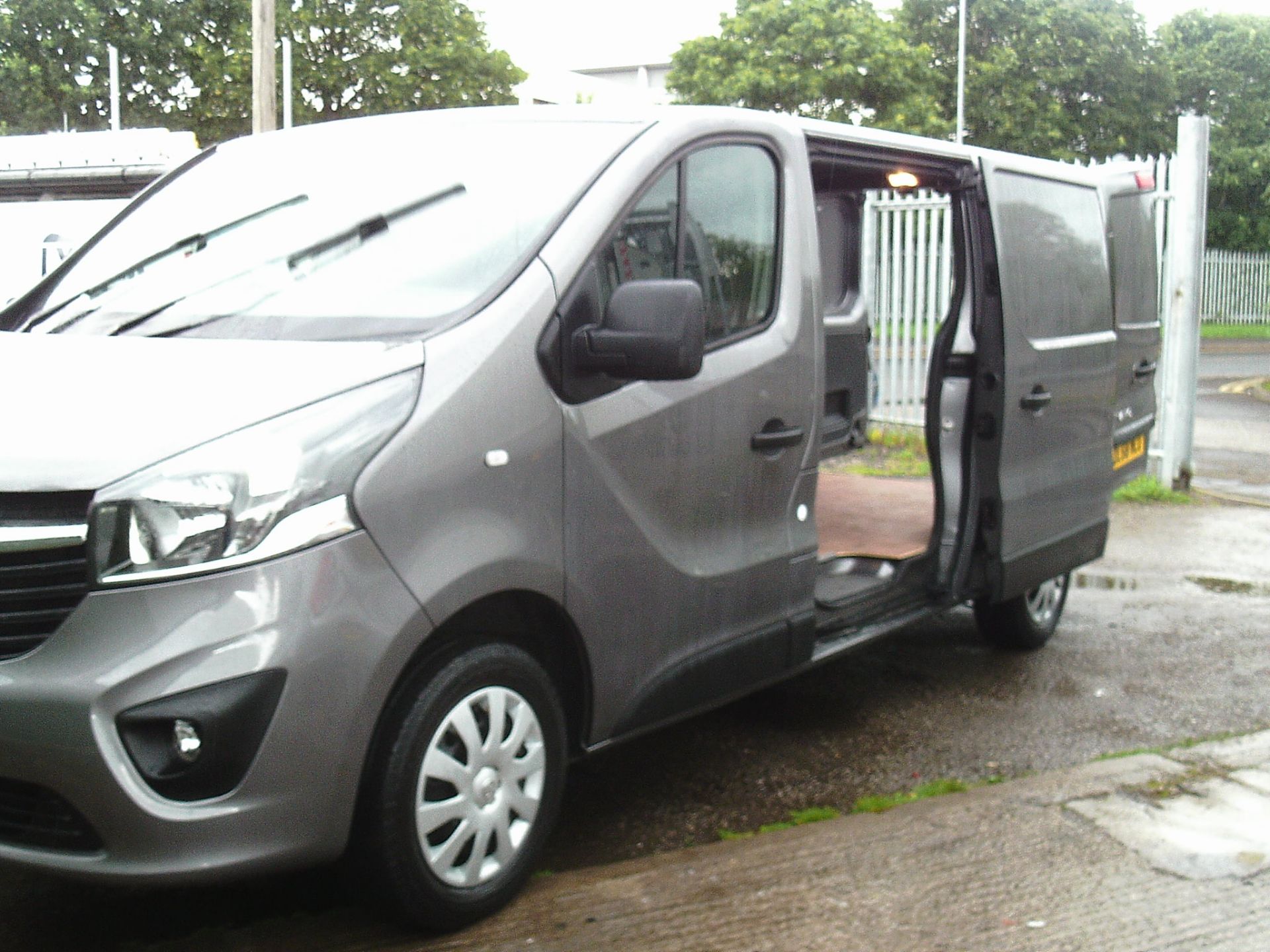 2018/68 REG VAUXHALL VIVARO 2900 SPORTIVE EURO 6 CDTI 1.6 DIESEL PANEL VAN, SHOWING 0 FORMER KEEPERS - Image 5 of 14