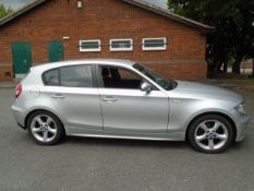 2005/05 REG BMW 120D SE 2.0 DIESEL 5 DOOR HATCHBACK SILVER, SHOWING 2 FORMER KEEPERS *NO VAT*