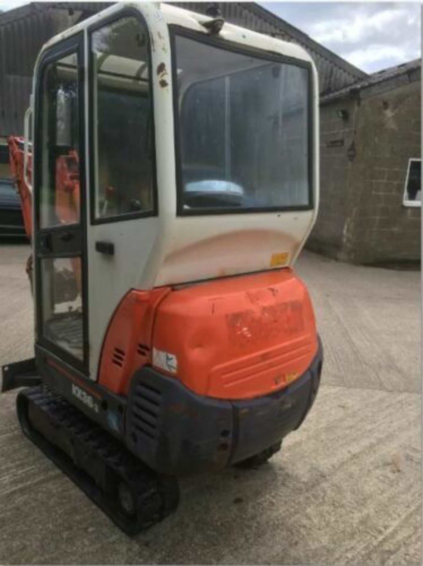 KUBOTA KX36-3 EXCAVATOR, YEAR 2010, FULL GLASS CAB, YEAR 2010 *PLUS VAT* - Image 3 of 4