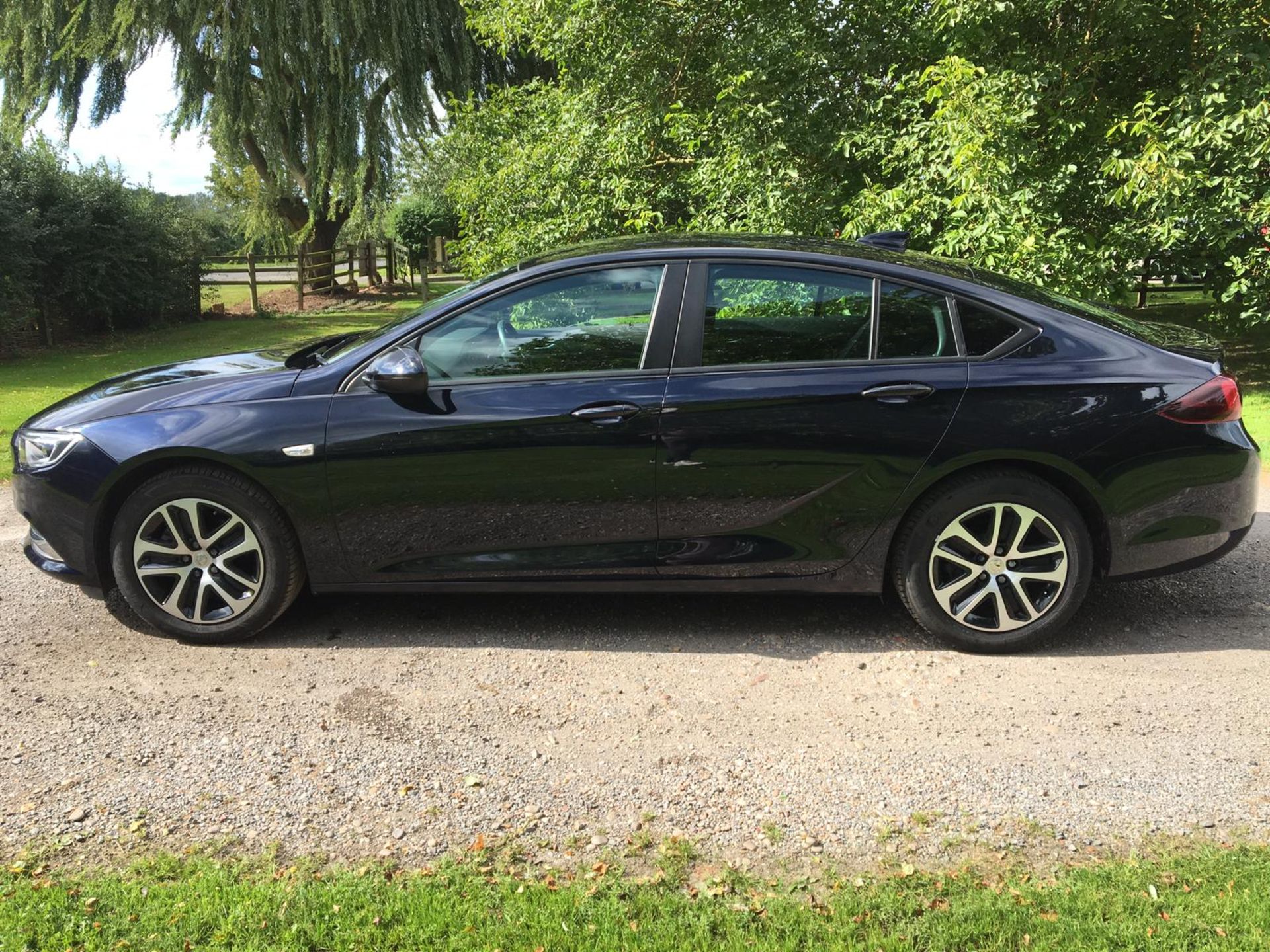 2018/18 REG VAUXHALL INSIGNIA DESIGN ECOTEC TU 1.6 DIESEL 5 DOOR, SHOWING 0 FORMER KEEPERS *NO VAT* - Image 3 of 16