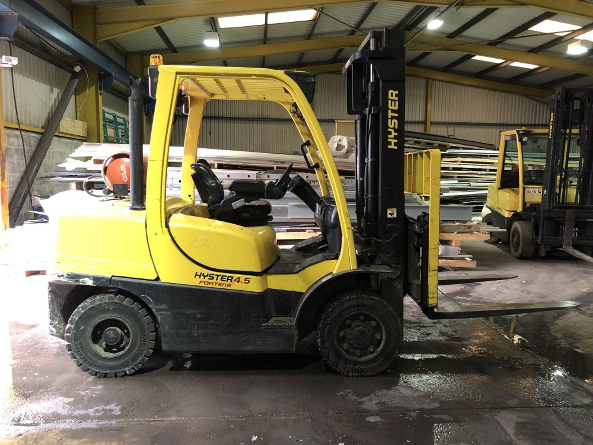 HYSTER FORTENS GAS FORKLIFT 4.5 TONNE, YEAR 2008, SIDESHIFT, RAVAS WEIGHING SYSTEM *PLUS VAT* - Image 2 of 7