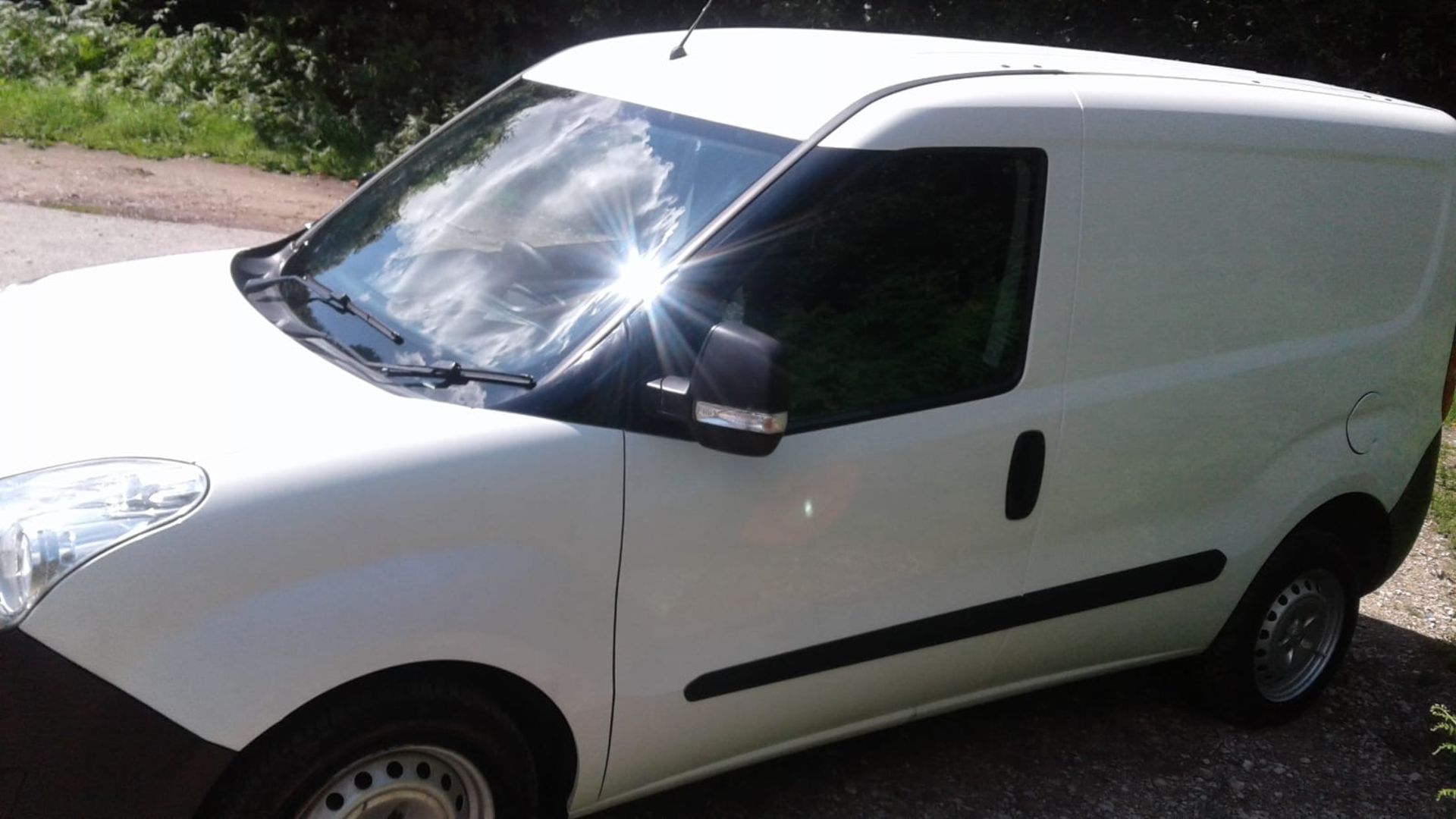2015/64 REG VAUXHALL COMBO 2000 L1H1 CDTI SS E 1.25 DIESEL WHITE PANEL VAN, SHOWING 0 FORMER KEEPERS - Image 3 of 9