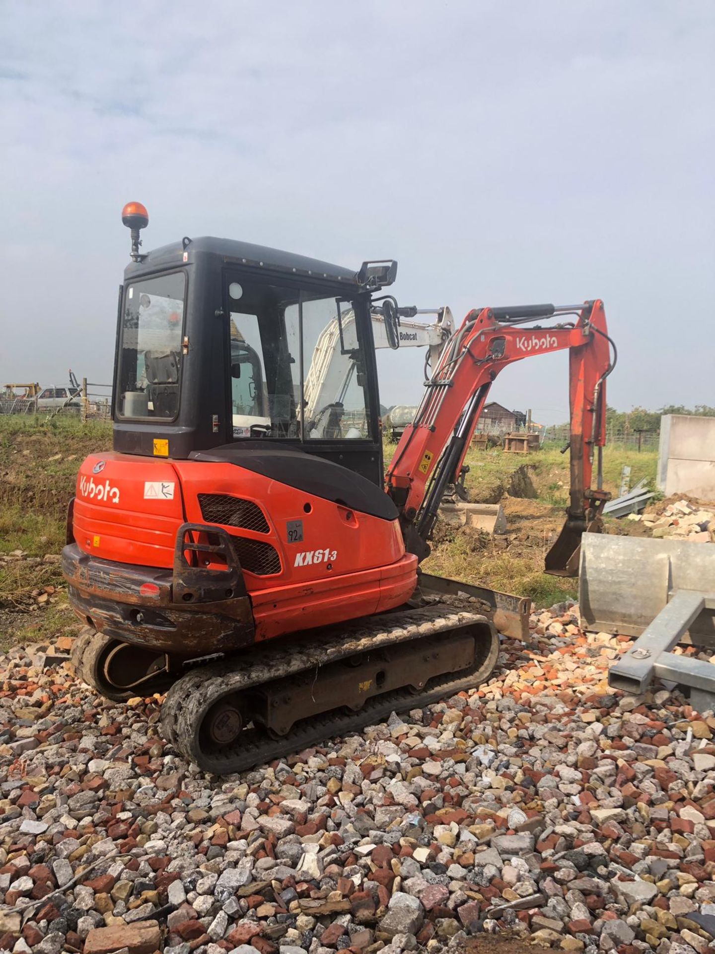 2013 KUBOTA KX61-3 2.5 TON DIGGER, SHOWING - 2350 HOURS, RUNS, WORKS & DIGS *PLUS VAT* - Image 2 of 8