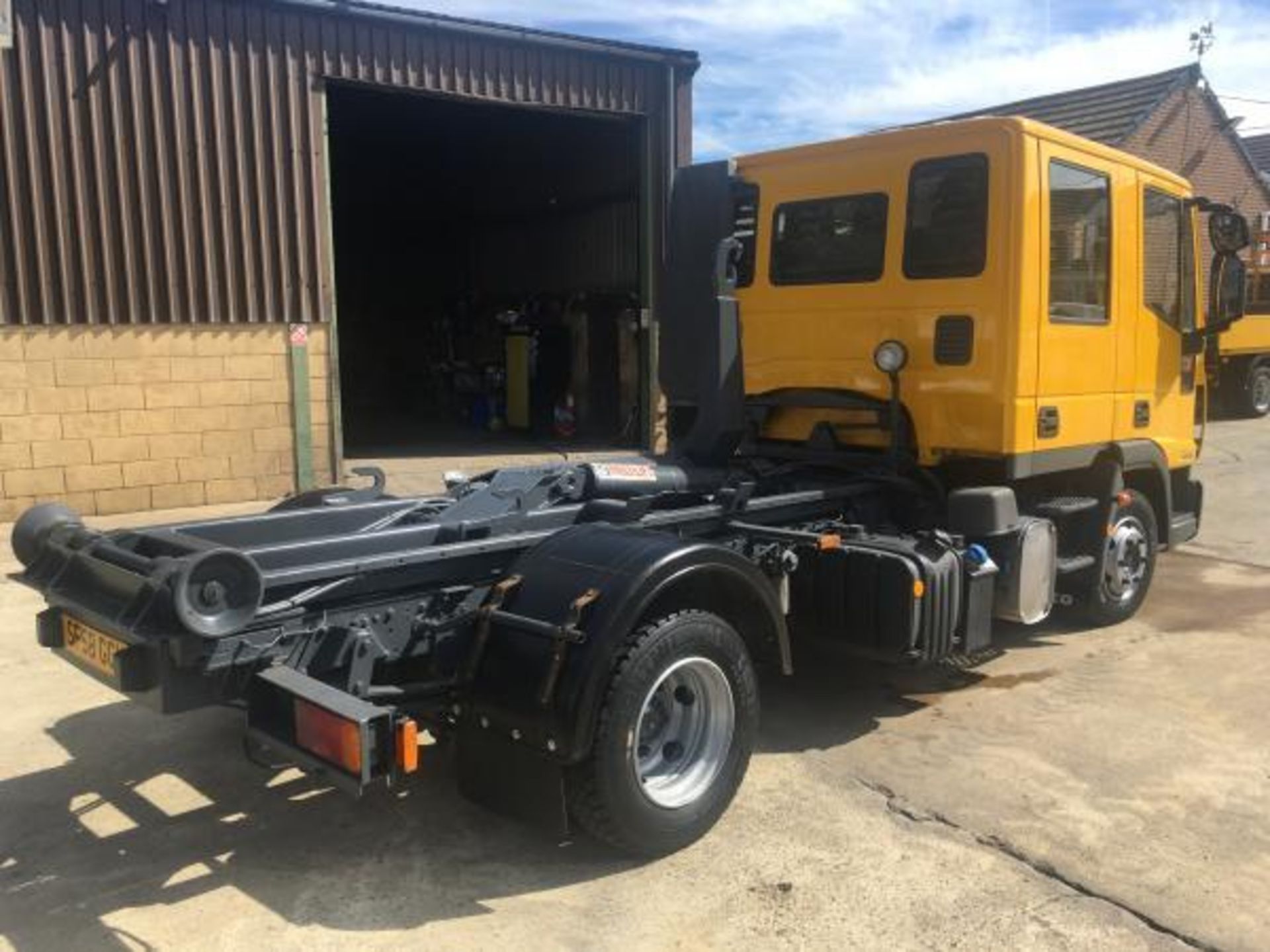 2008/58 REG IVECO EUROCARGO 80E18 HOOK LOADER HL5 7.5 TON CREW CAB WITH HIAB MULTI LIFT *PLUS VAT* - Image 9 of 30