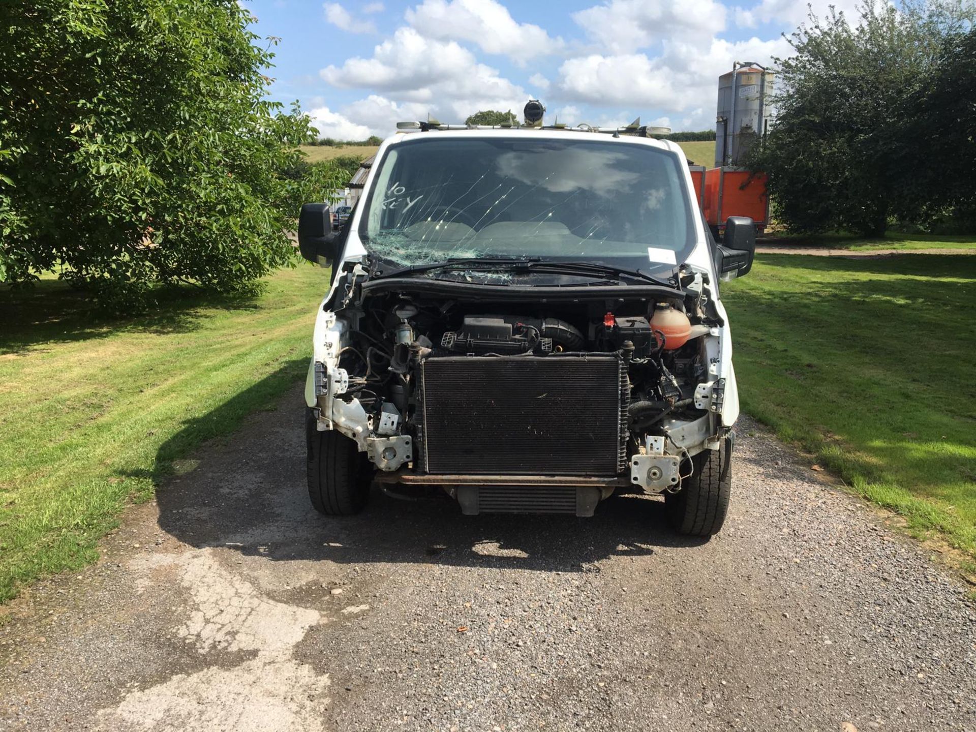 2016/16 REG FORD TRANSIT CUSTOM 310 ECO-TECH 2.2 DIESEL WHITE PANEL VAN, SHOWING 0 FORMER KEEPERS - Image 2 of 12