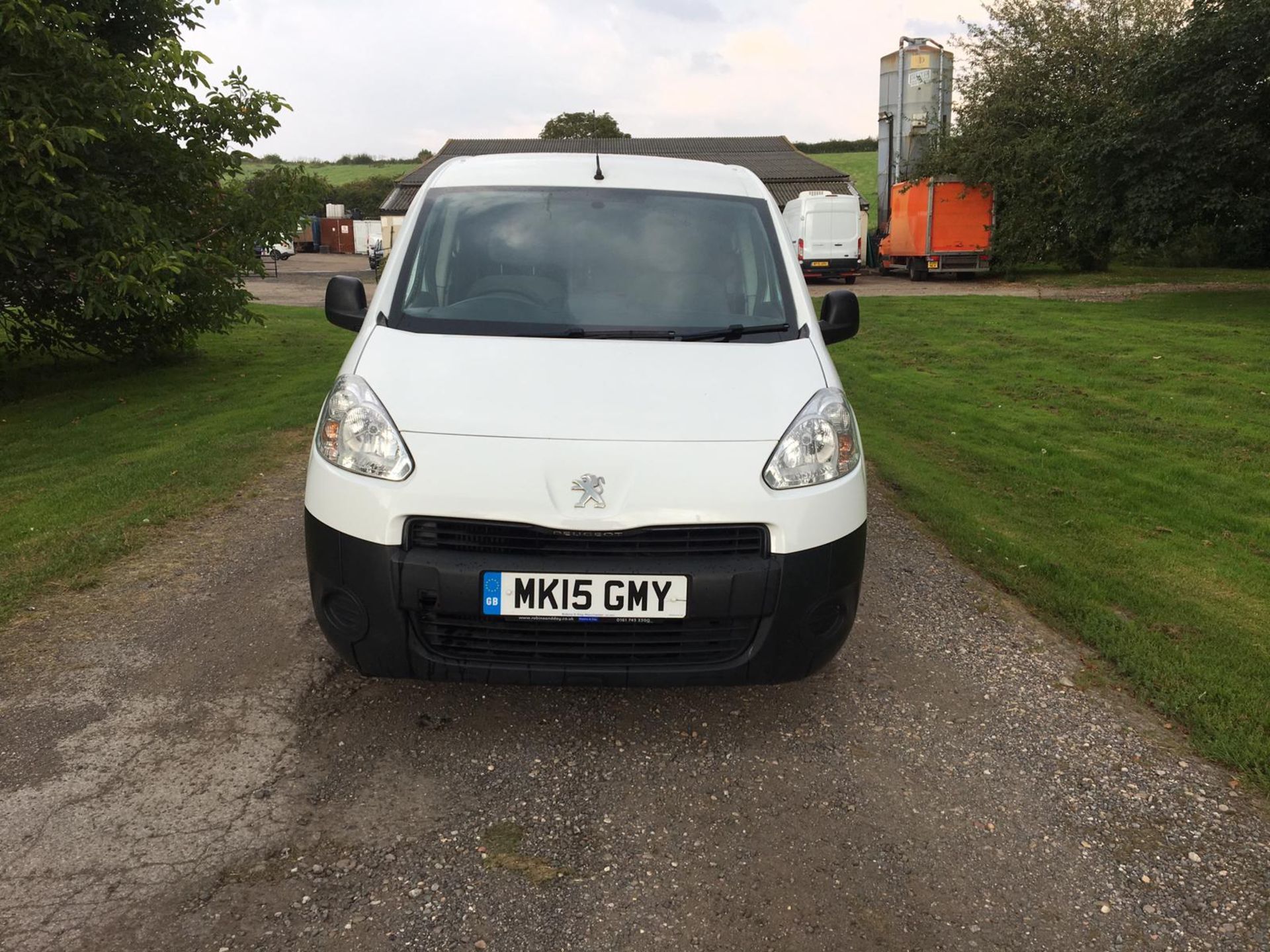 2015/15 REG PEUGEOT PARTNER 850 S L1 HDI 1.6 DIESEL WHITE PANEL VAN, SHOWING 0 FORMER KEEPERS - Image 2 of 13