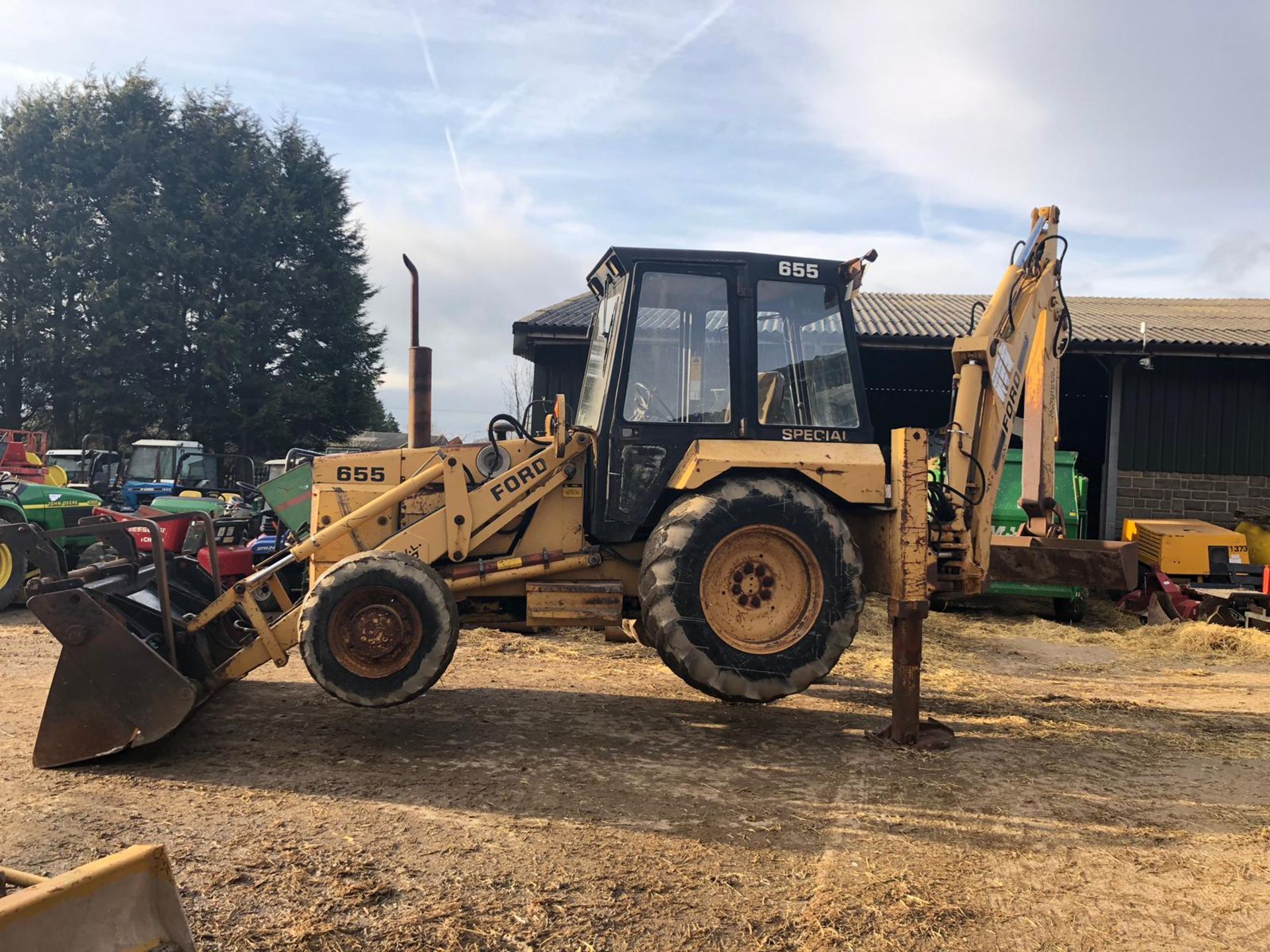 FORD 655 SPECIAL 4WD BACKHOE LOADER DIGGER 4 IN 1 BUCKET EXTRA DIG, STARTS, RUNS & LIFTS *PLUS VAT* - Image 8 of 19