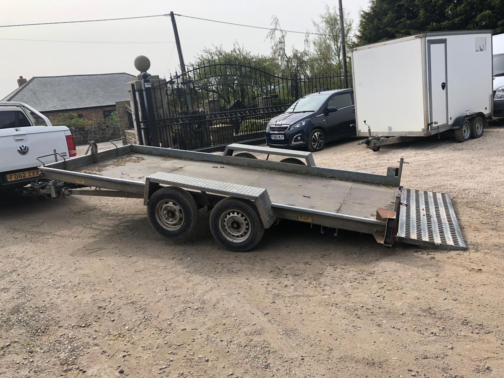 ELSTON 14FT TILT BED TWIN AXLE PLANT TRAILER ON 16" WHEELS, *PLUS VAT* - Image 4 of 6