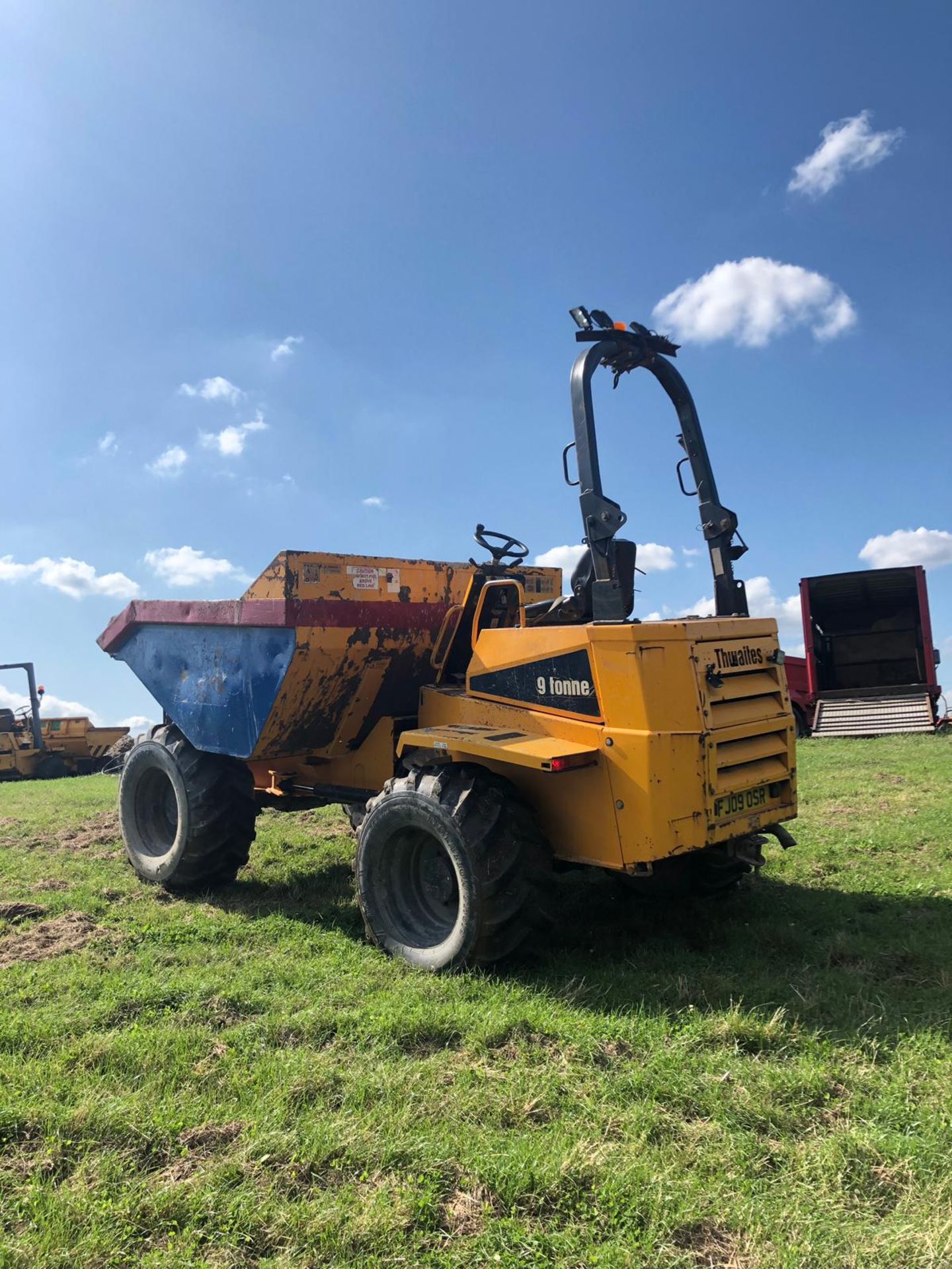 2009 THWAITES 9 TON STRAIGHT TIP DUMPER, RUNS, WORKS AND TIPS *PLUS VAT* - Image 6 of 13