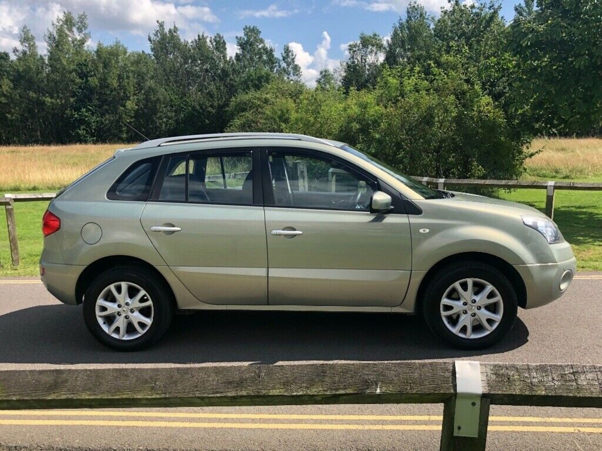 2009/09 REG RENAULT KOLEOS DYN S DCI 4WD 2.0 DIESEL GREY ESTATE, SHOWING 3 FORMER KEEPERS *NO VAT* - Image 7 of 9