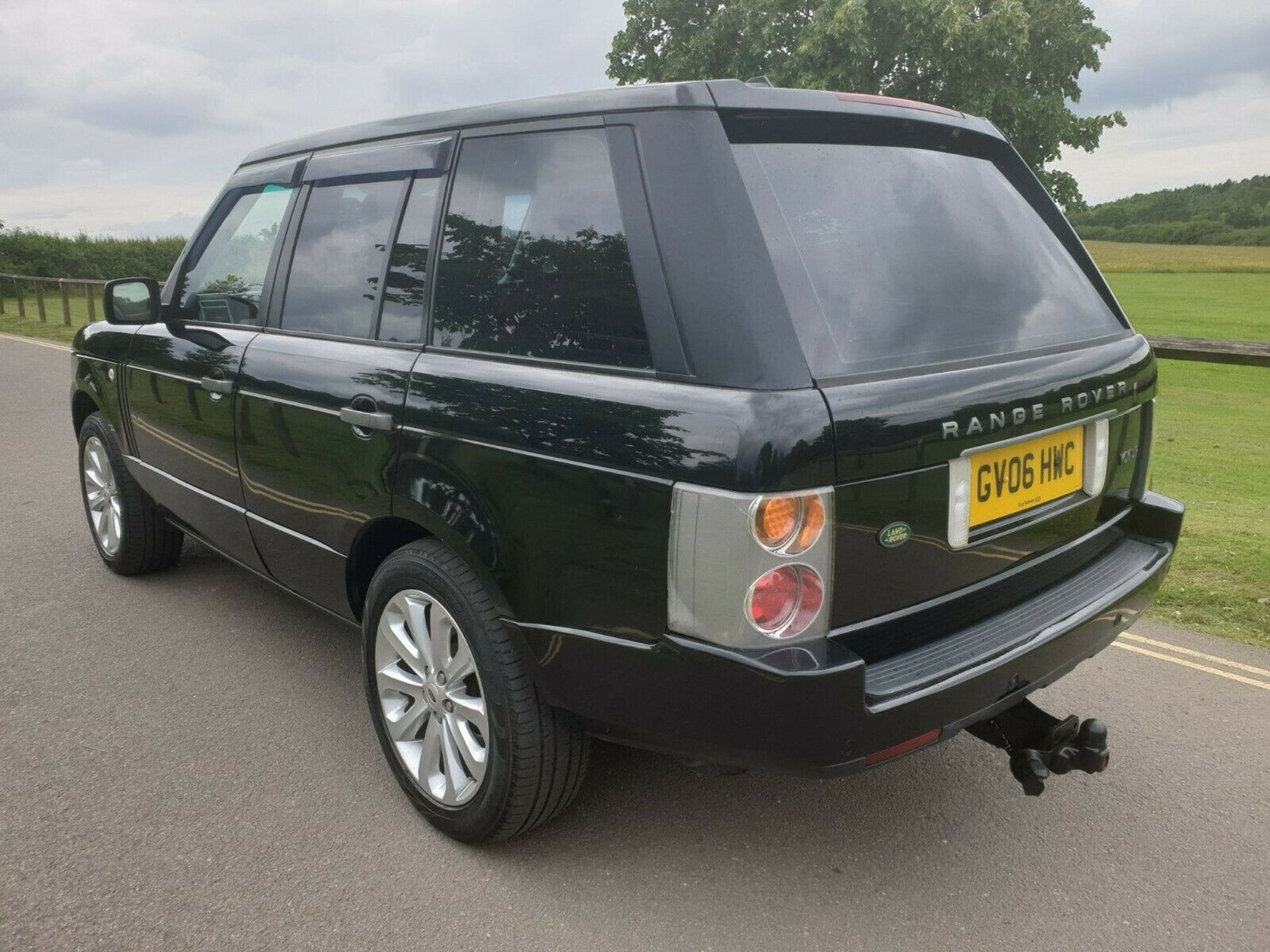 2006/06 REG LAND ROVER RANGE ROVER VOGUE 4.4 V8 LPG AUTOMATIC BLACK *NO VAT* - Image 4 of 12