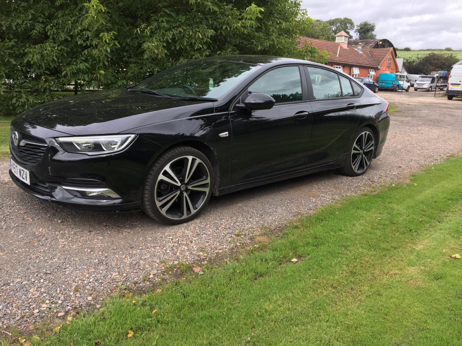 2017/17 REG VAUXHALL INSIGNIA DESIGN ECOTECH TU 1.6 DIESEL BLACK 5 DOOR HATCHBACK *NO VAT* - Image 3 of 12