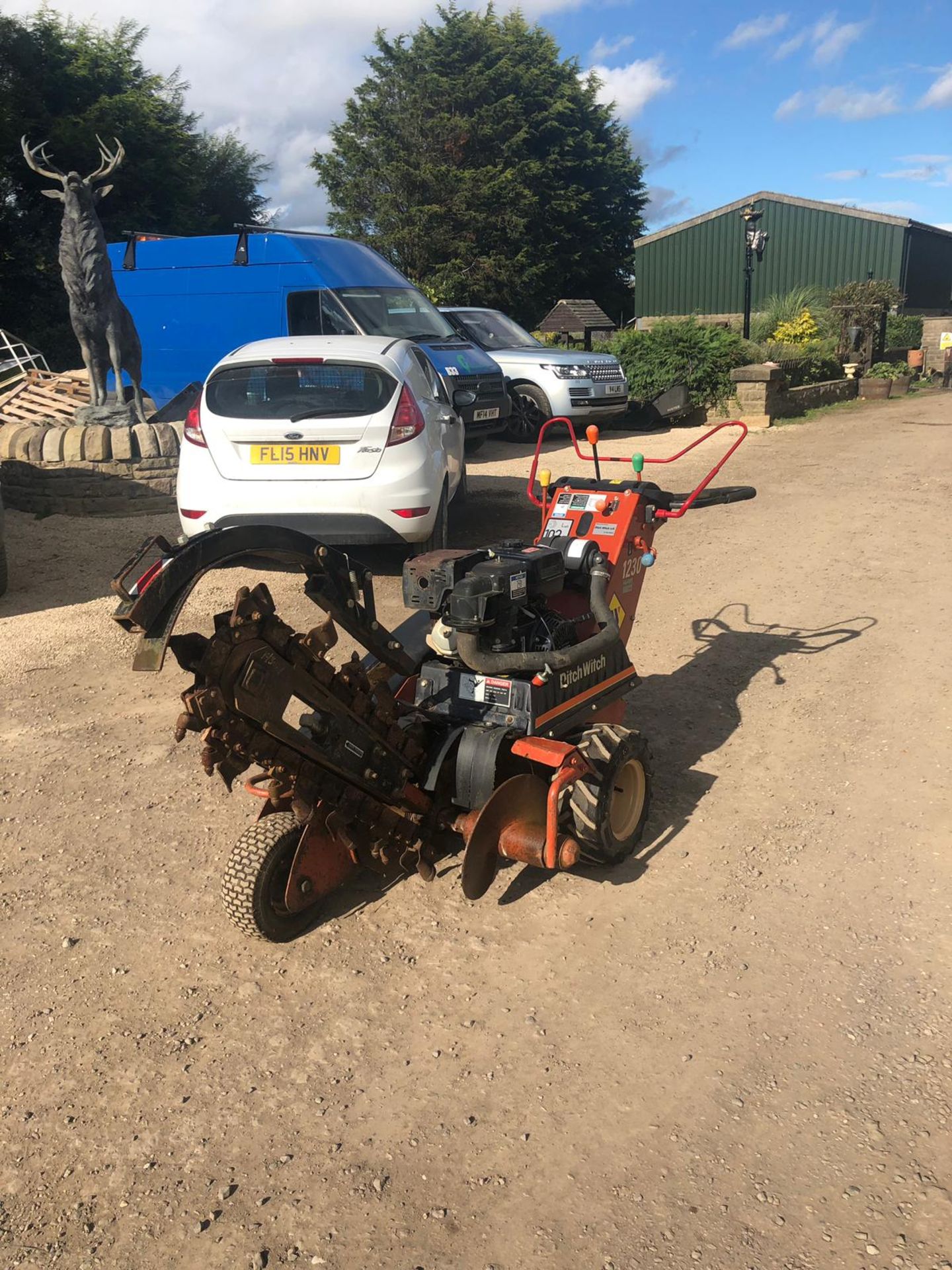 DITCH WITCH 1230 TRENCHER, ONLY 78 HOURS, RUNS AND WORKS *PLUS VAT* - Image 6 of 8