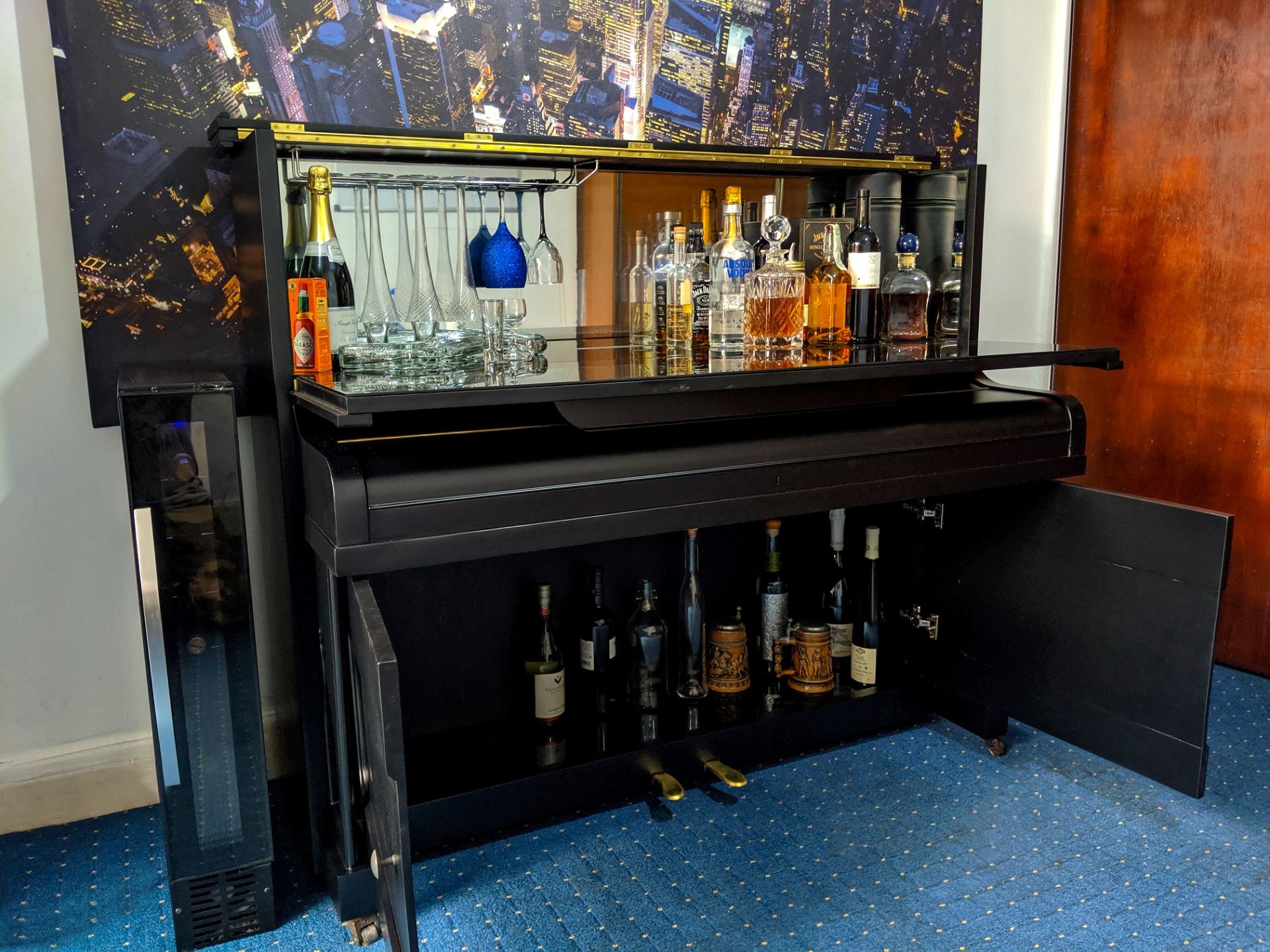 NEW HIGH QUALITY PIANO BAR FINISHED IN A BLACK MATTE PAINT *NO VAT* - Image 4 of 4