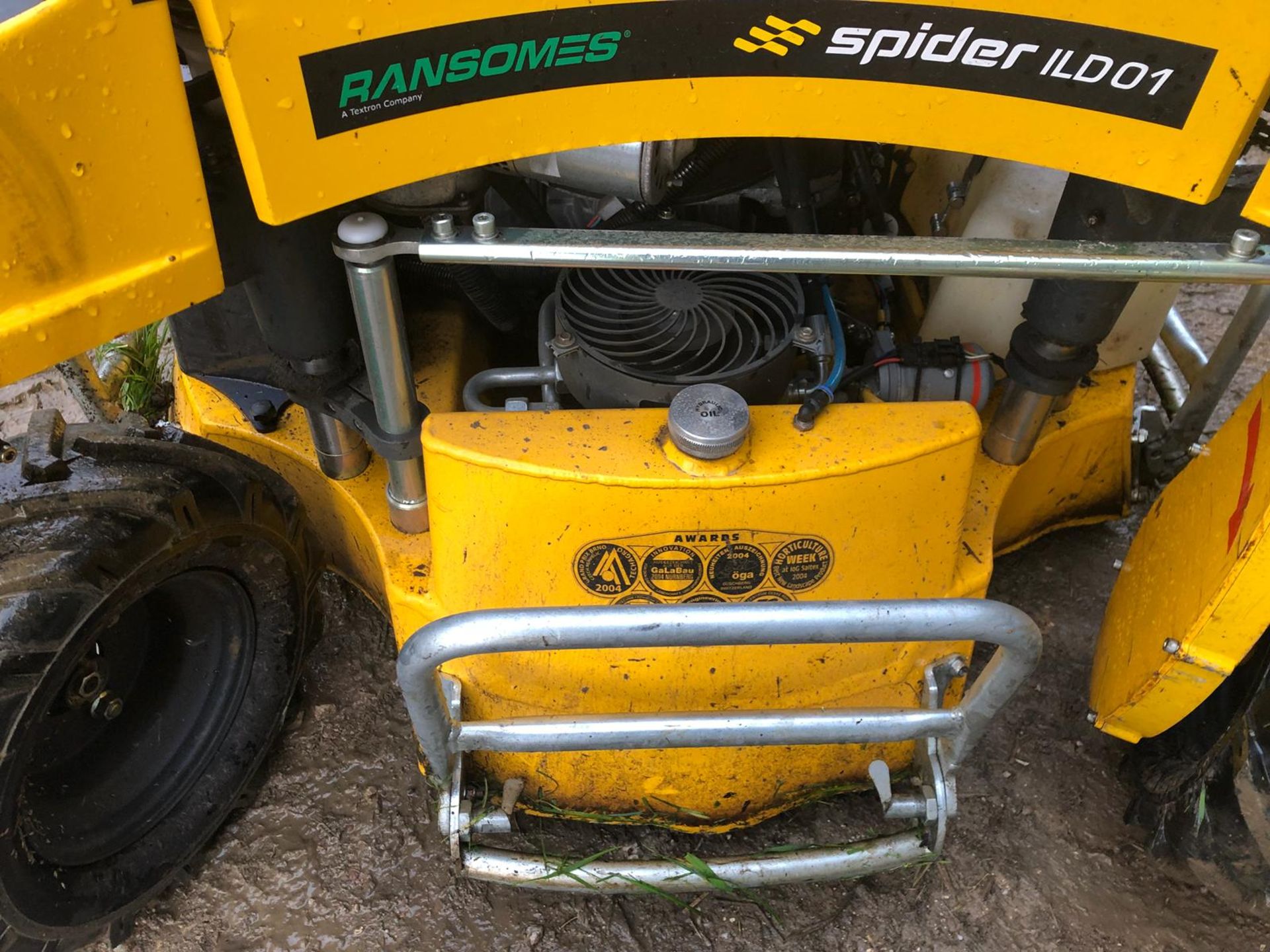 2014 SPIDER ILD01 RADIO-CONTROLLED SLOPE BANK MOWER WITH CONTROL BOX, STARTS, DRIVES, MOWS *PLUS VAT - Image 17 of 17