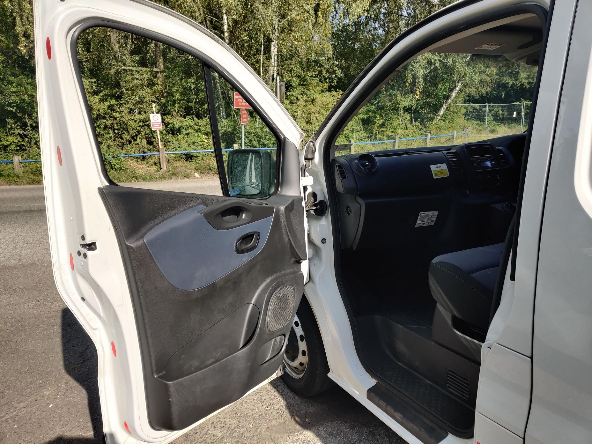 2015/65 REG VAUXHALL VIVARO 2900 CDTI 1.6 DIESEL WHITE PANEL VAN, SHOWING 0 FORMER KEEPERS *NO VAT* - Image 10 of 20