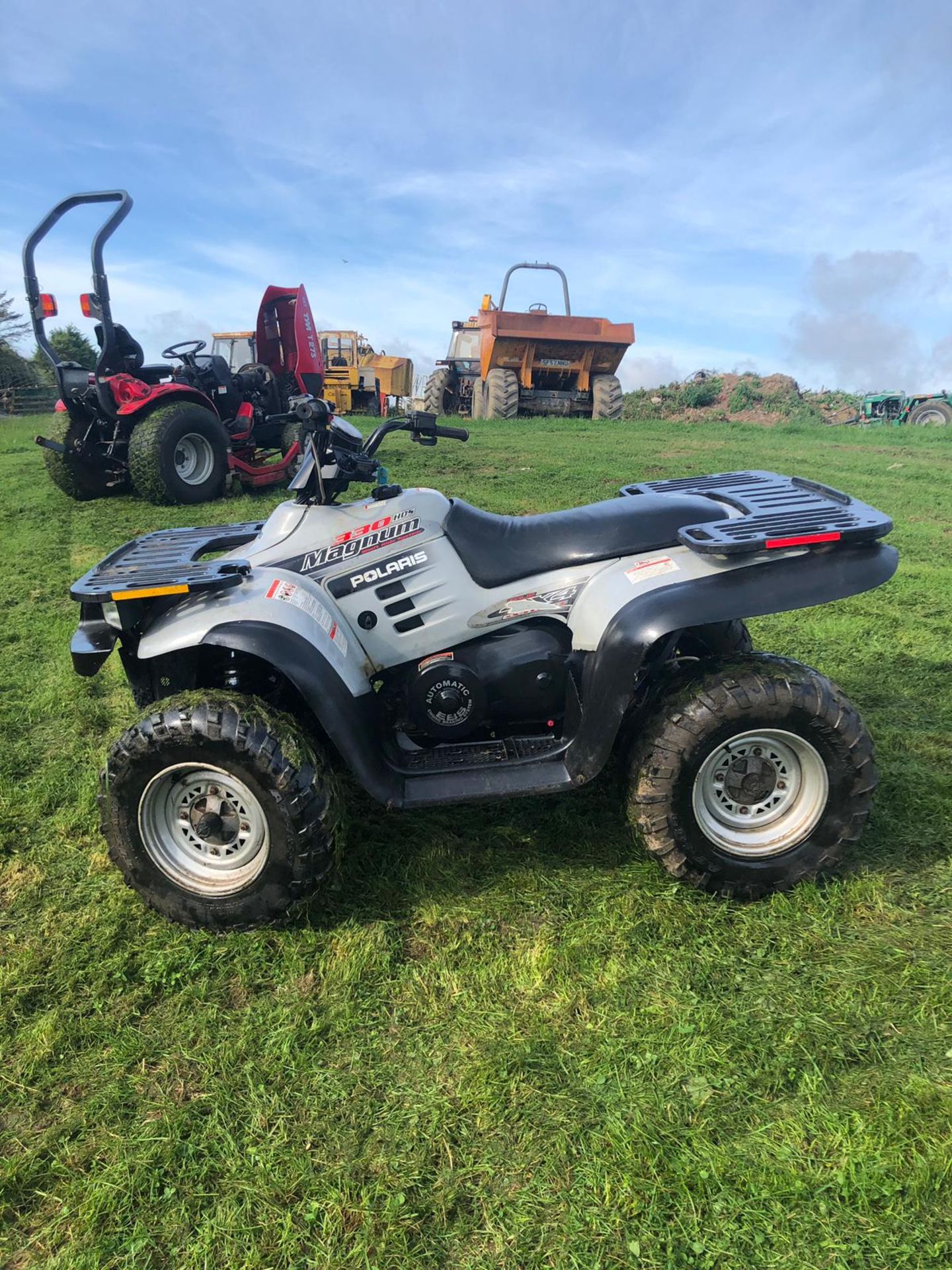 POLARIS MAGNUM 330 QUAD BIKE, 4 WHEEL DRIVE, RUNS WORKS AND DRIVES *NO VAT* - Image 6 of 6