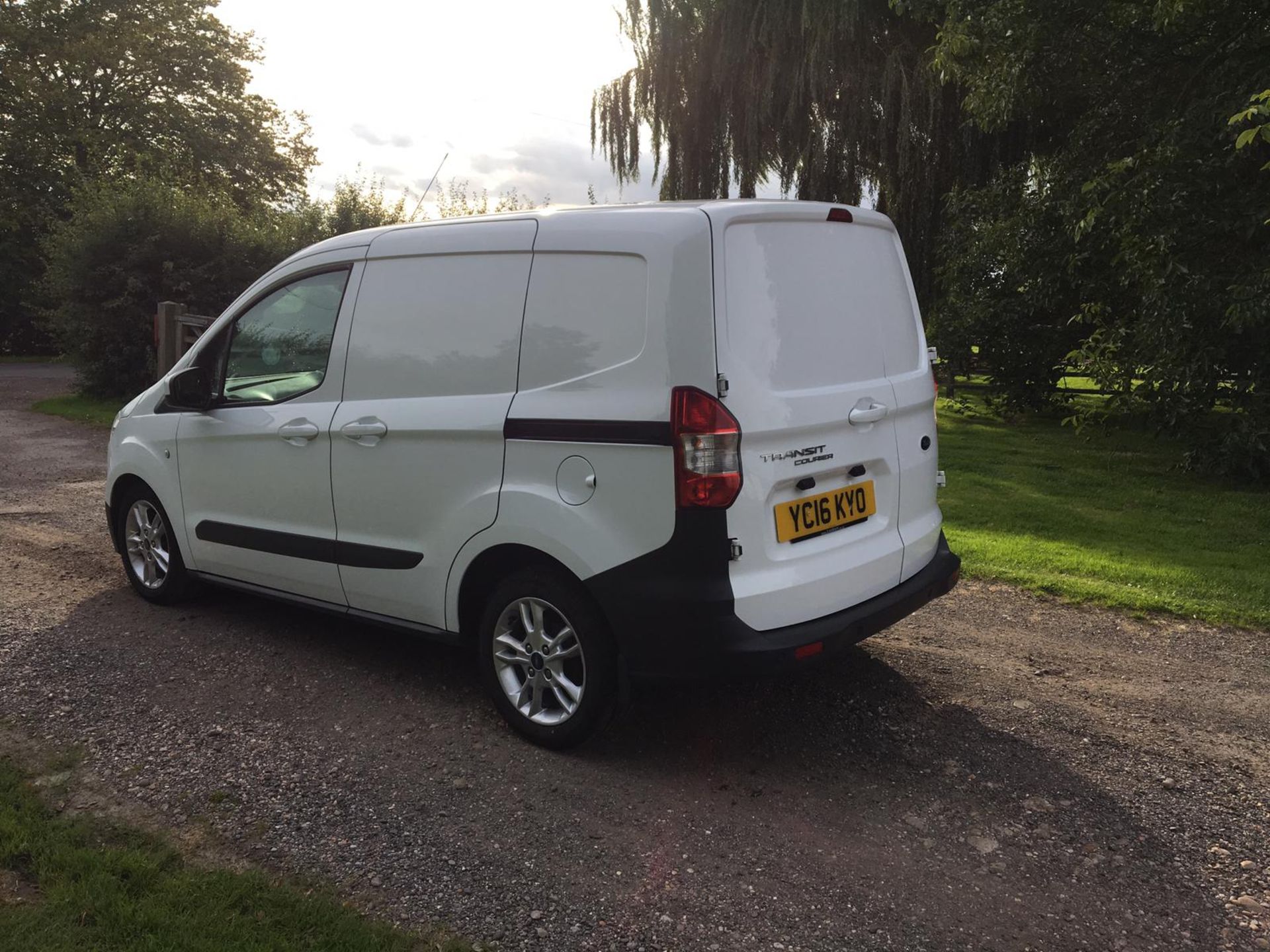 2016/16 REG FORD TRANSIT COURIER BASE TDCI 1.5 DIESEL PANEL VAN, SHOWING 0 FORMER KEEPERS *NO VAT* - Image 6 of 15