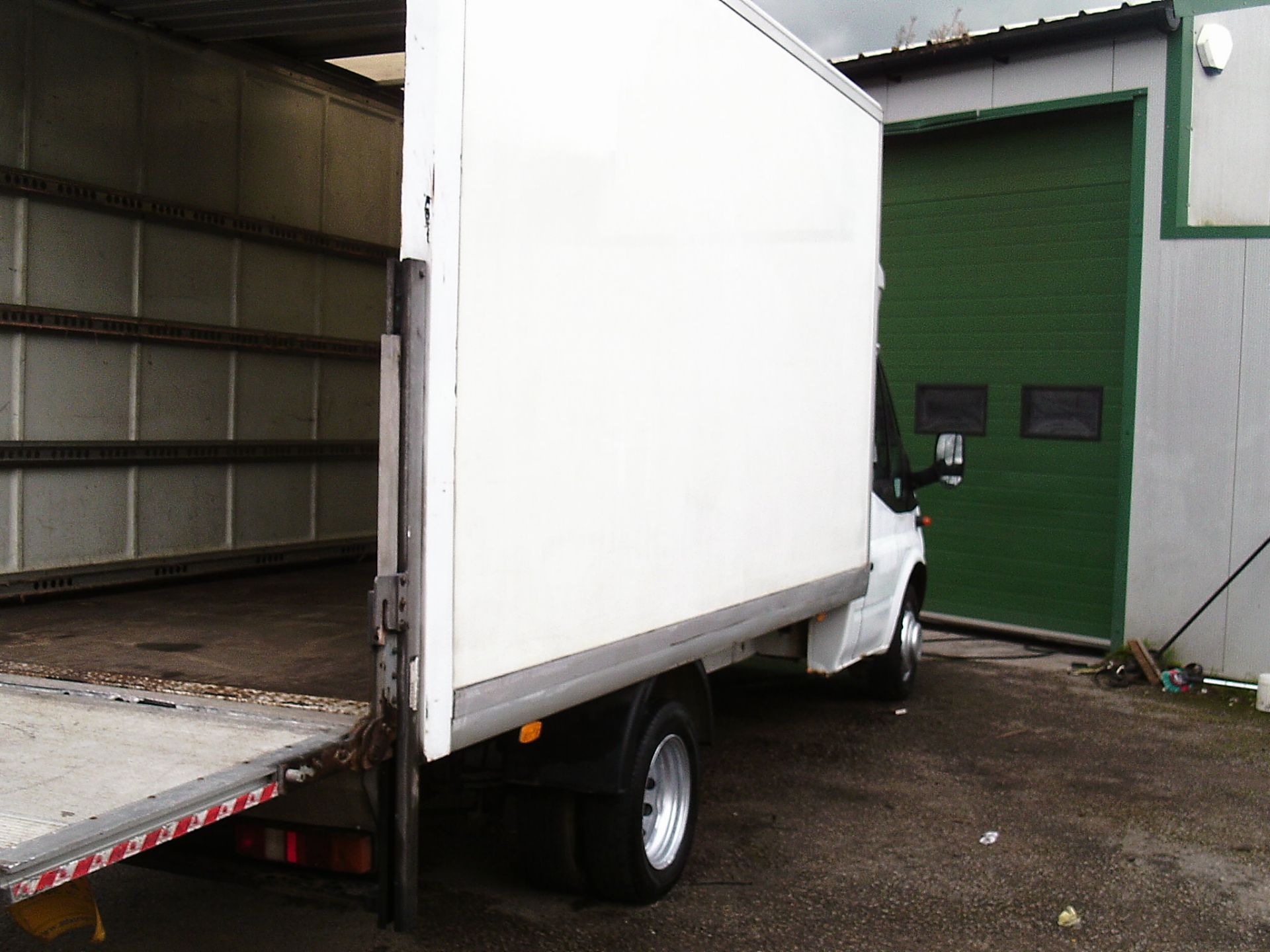 2012/12 REG FORD TRANSIT 125 T350 RWD 2.2 DIESEL LUTON BOX VAN WITH TAIL LIFT, 2 FORMER KEEPERS - Image 8 of 12