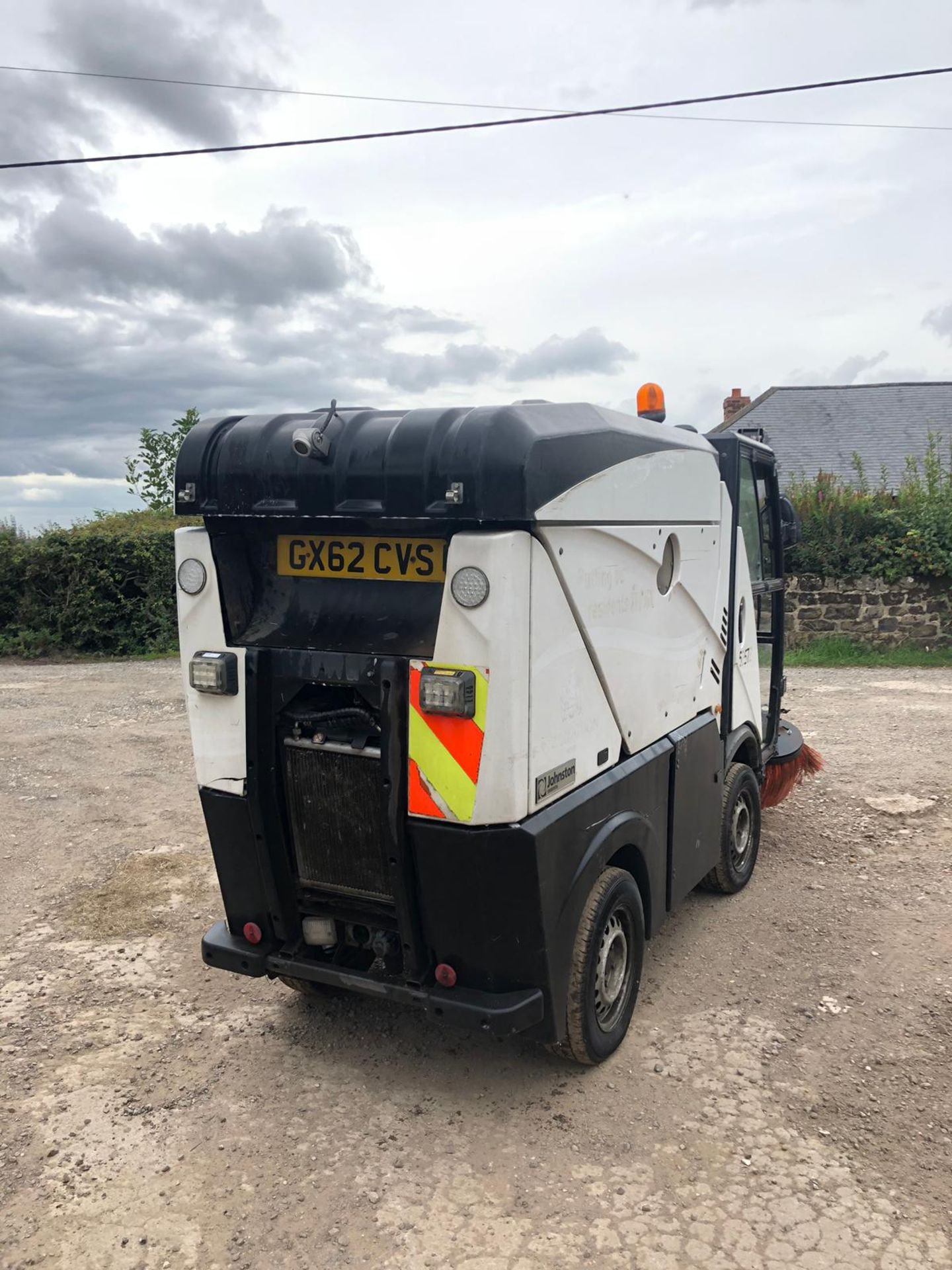 2012/62 REG JOHNSTON ROAD SWEEPER, RUNS WORKS AND SWEEPS, ONLY 4123 HOURS *PLUS VAT* - Image 4 of 6