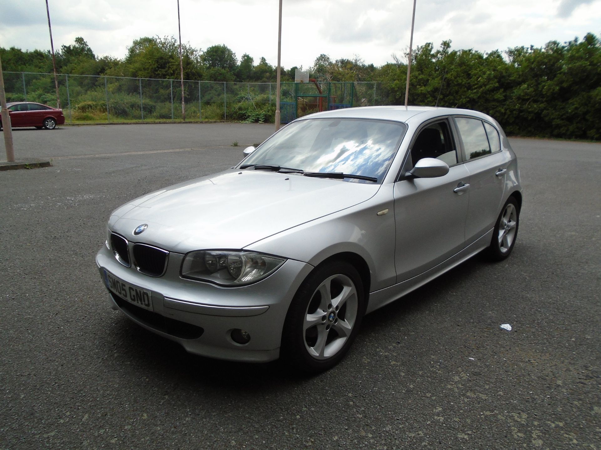 2005/05 REG BMW 120D SE 2.0 DIESEL 5 DOOR HATCHBACK SILVER, SHOWING 2 FORMER KEEPERS *NO VAT* - Image 3 of 7