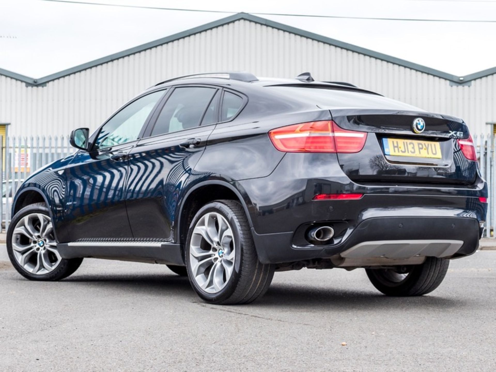 2013/13 REG BMW X6 XDRIVE 40D AUTO 3.0 DIESEL 4X4 BLACK, SHOWING 2 FORMER KEEPERS *NO VAT* - Image 4 of 28