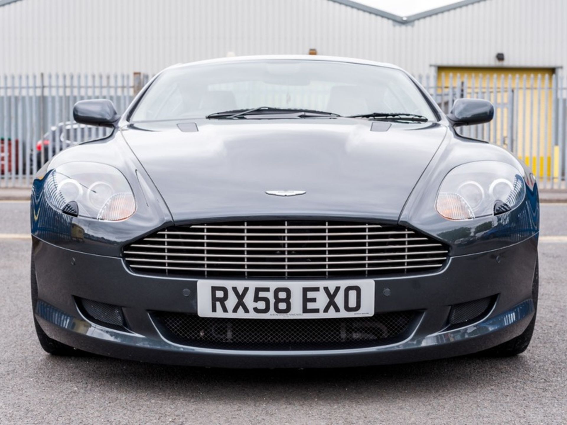 2008/58 REG ASTON MARTIN DB9 AUTOMATIC 6.0 V12 PETROL COUPE TEMPEST GREY *NO VAT* - Image 2 of 24