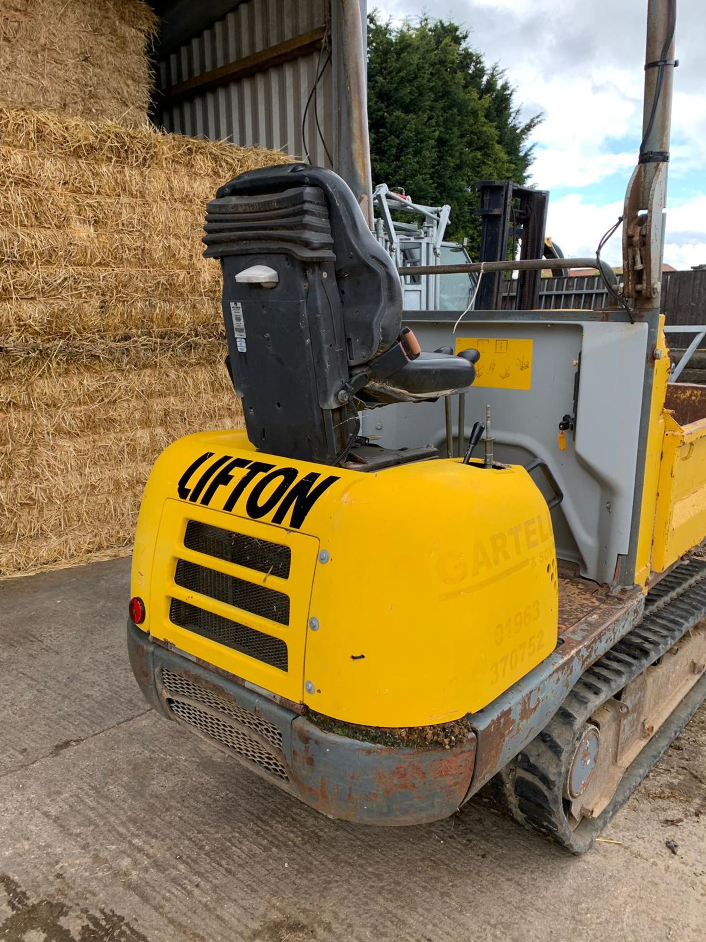 LIFTON / NEWSON TD15 TRACKED DUMPER, RUNS, WORKS AND TIPS *PLUS VAT* - Image 2 of 6