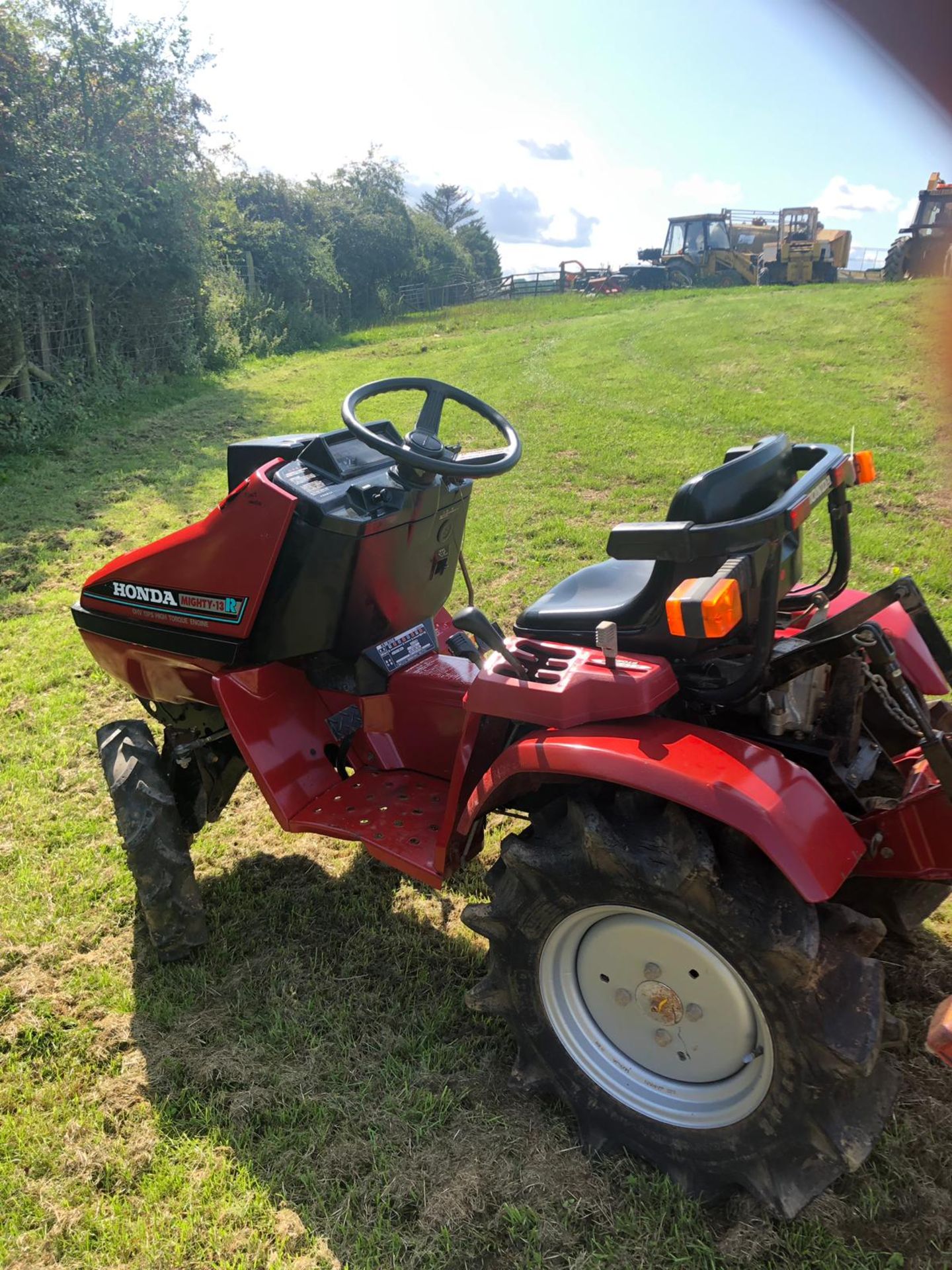 HONDA MIGHTY-13R COMPACT TRACTOR OHV 13HP HIGH TORQUE ENGINE, RUNS AND WORKS *PLUS VAT* - Image 2 of 8