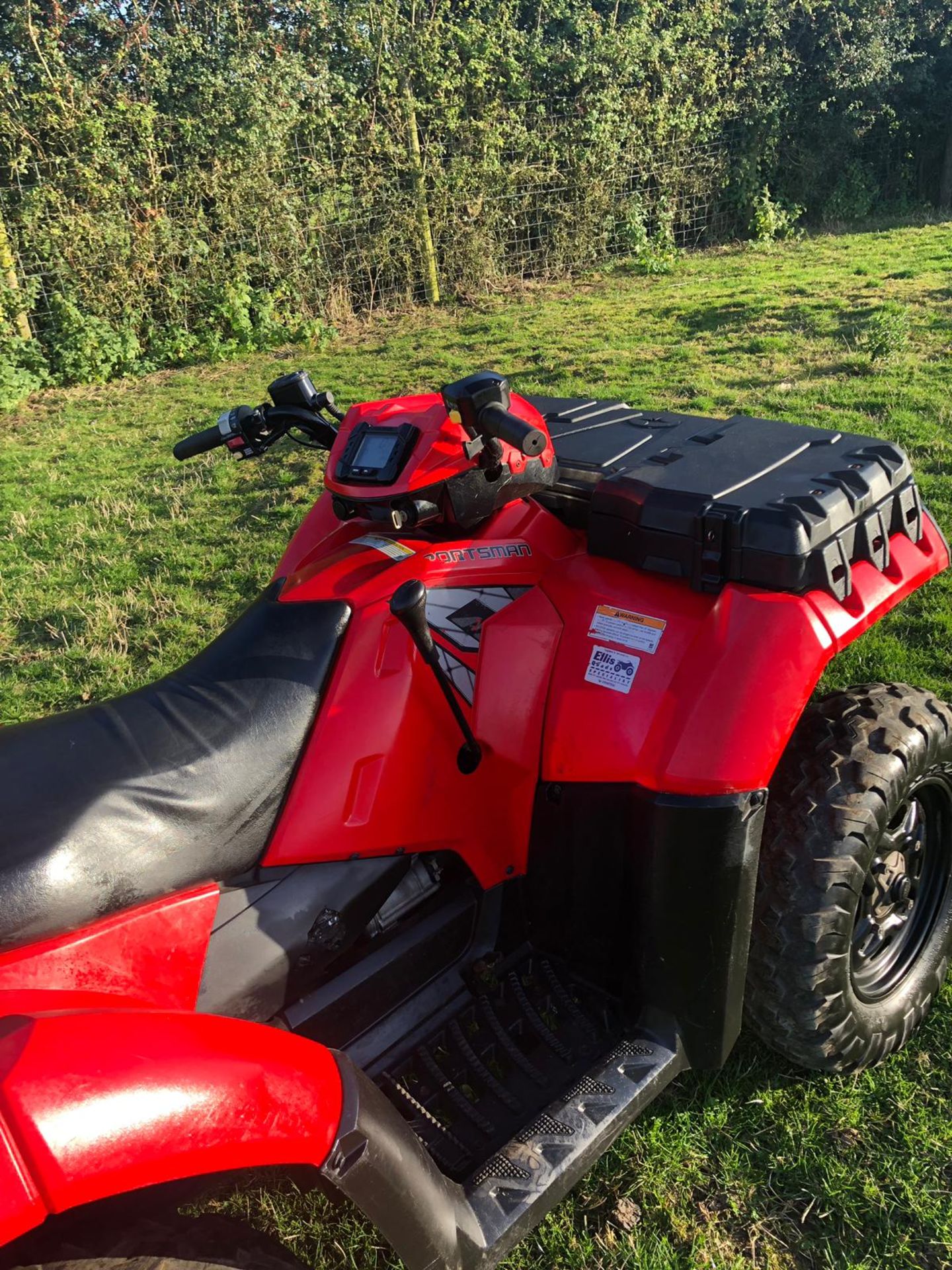 2009/59 REG POLARIS SPORTSMAN 550CC FARM QUAD, ROAD REGISTERED, 4 WHEEL DRIVE *NO VAT* - Image 4 of 9