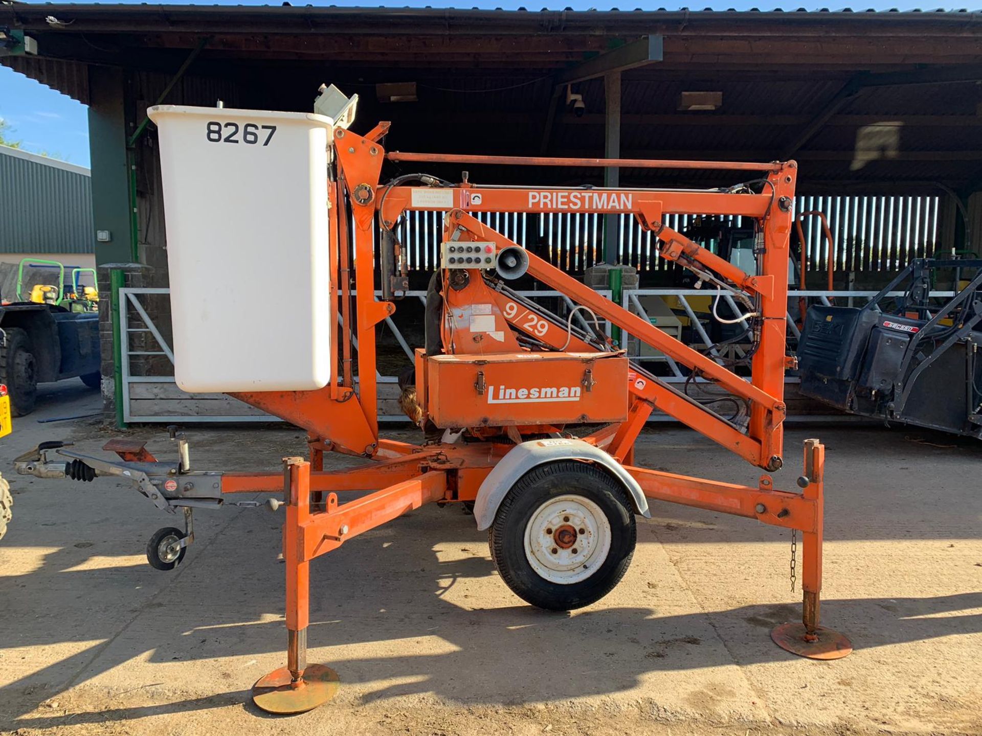 CHERRY PICKER PRIESTMAN 9/29 LINESMAN SINGLE AXLE TOW-ABLE MAN LIFT, RUNS, WORKS LIFTS *PLUS VAT* - Image 10 of 12