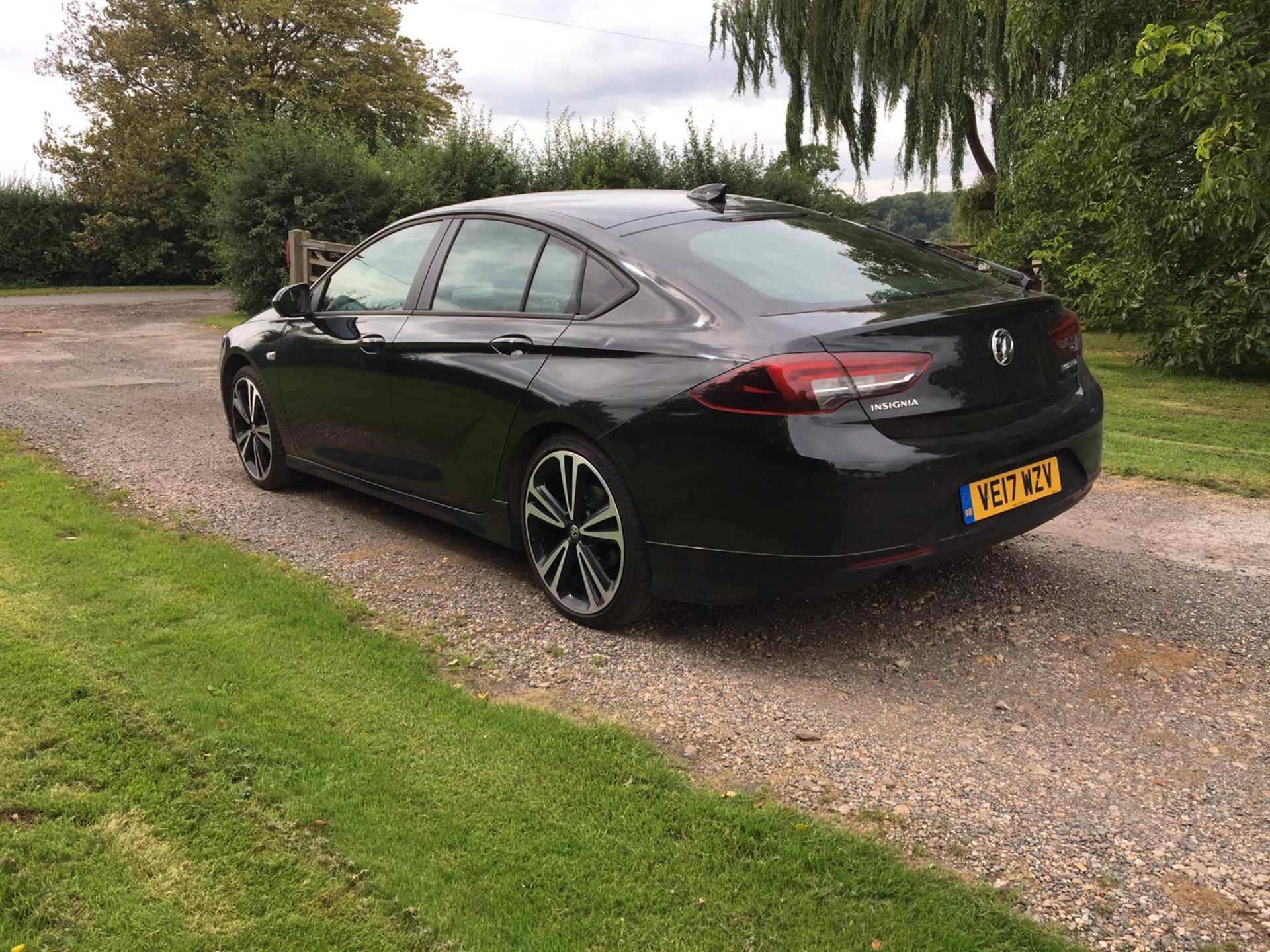 2017/17 REG VAUXHALL INSIGNIA DESIGN ECOTECH TU 1.6 DIESEL BLACK 5 DOOR HATCHBACK *NO VAT* - Image 4 of 12