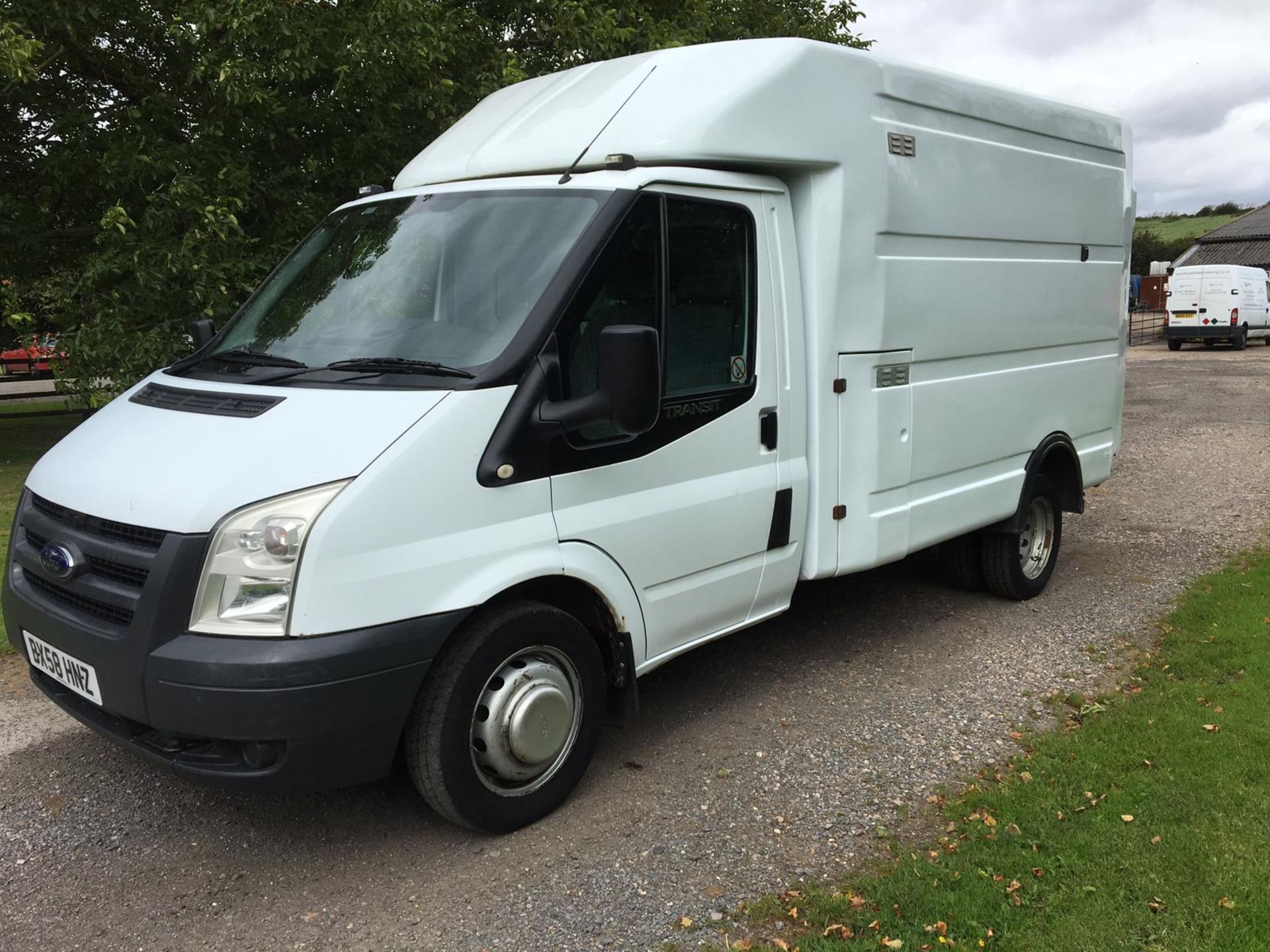 2008/58 REG FORD TRANSIT 100 T350M RWD AIR & ELECTRICS 2.4 DIESEL WHITE BOX VAN *PLUS VAT* - Image 3 of 19