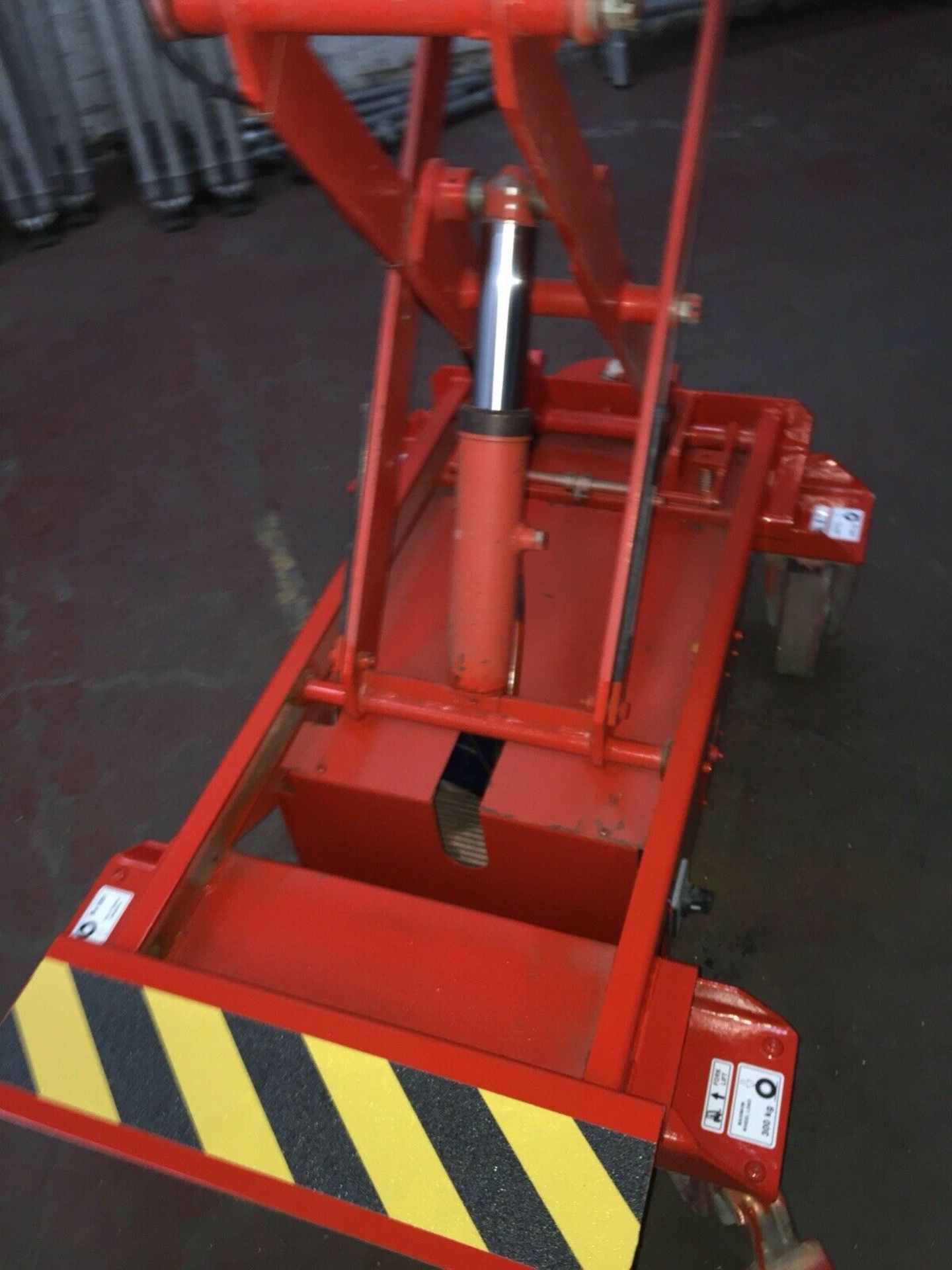 2008 Pop Up Scissor Lift with NEW LOLER TEST / CERTIFICATE - Image 4 of 8