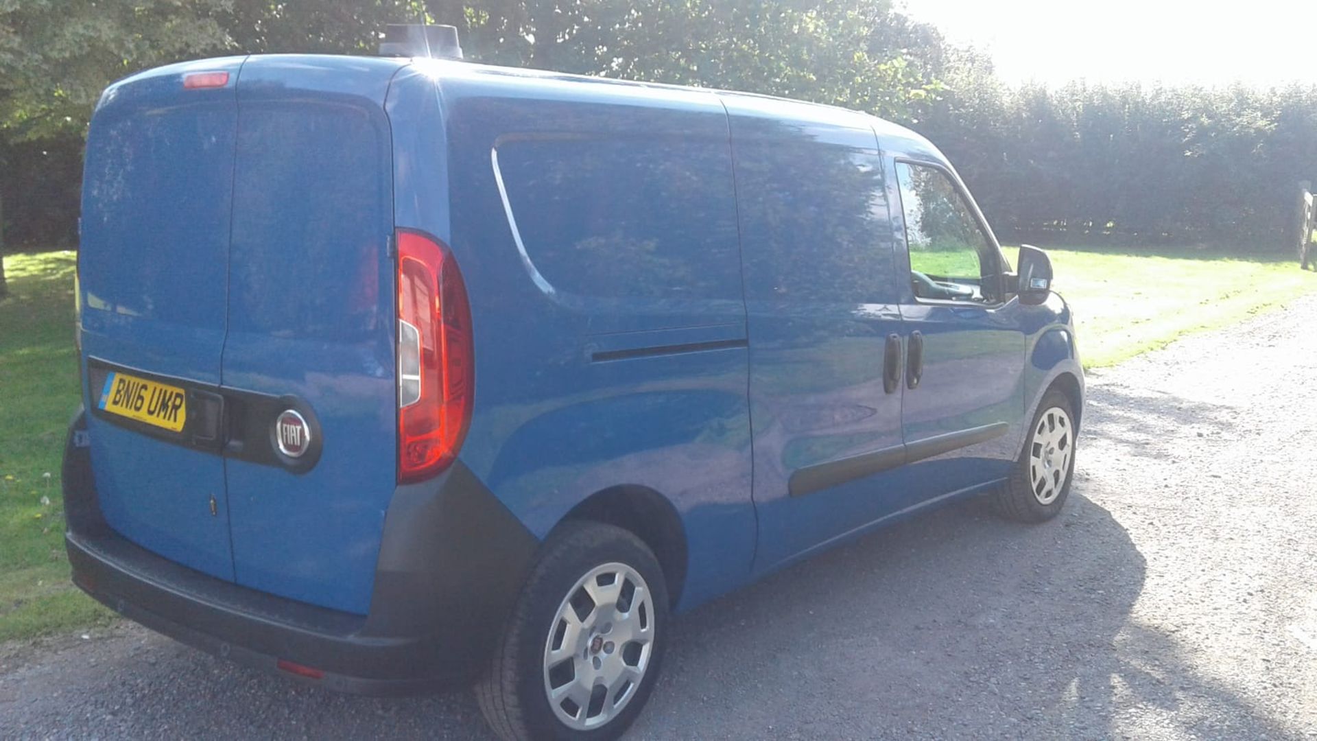 2016/16 REG FIAT DOBLO SX MULTI-JET 1.25 DIESEL BLUE PANEL VAN, SHOWING 0 FORMER KEEPERS *NO VAT* - Image 2 of 12