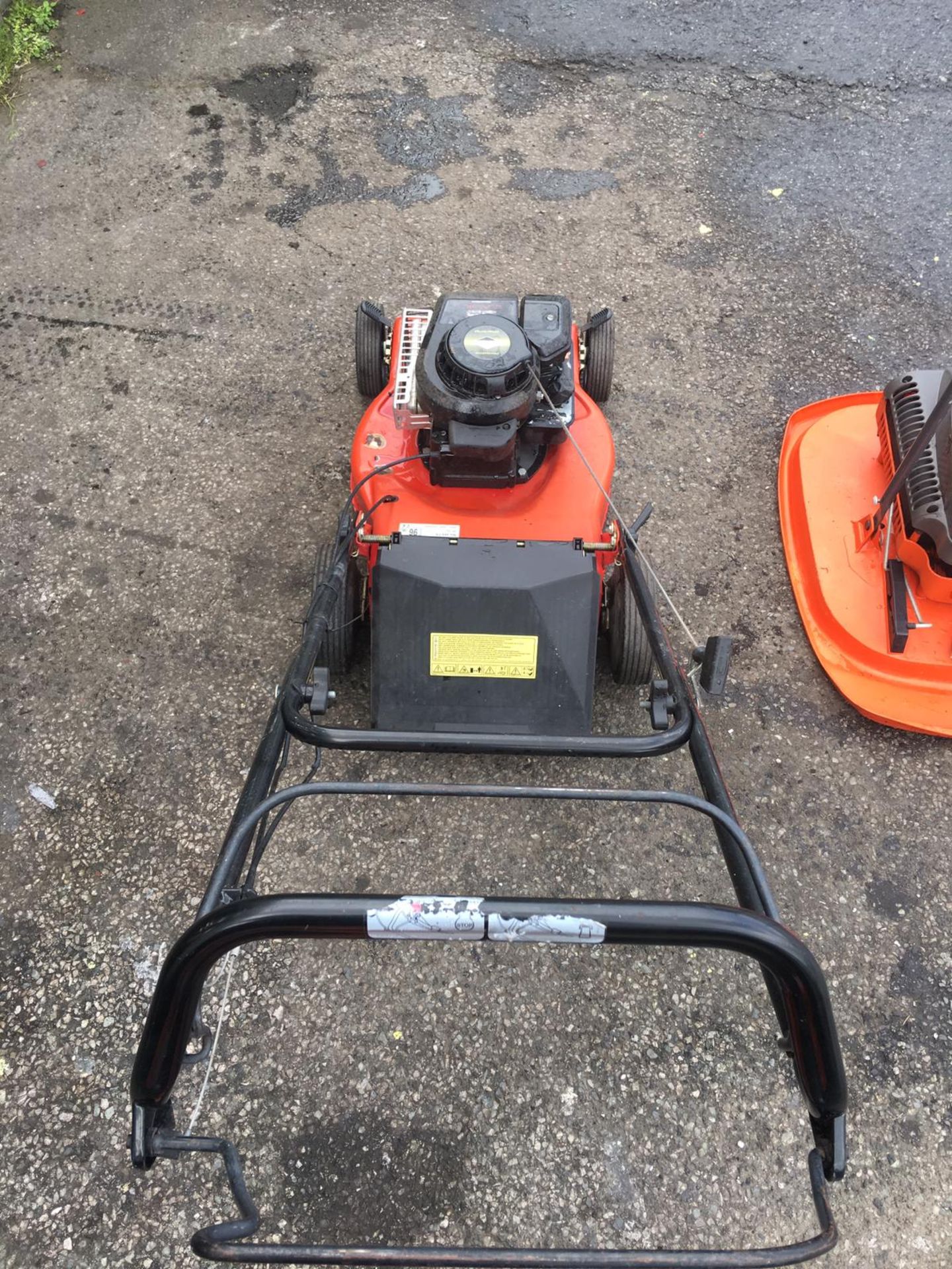 X2 WALK BEHIND SELF PROPELLED PUSH MOWERS - CASTLEGARDEN & FLYMO, NO RESERVE *NO VAT* - Image 4 of 7