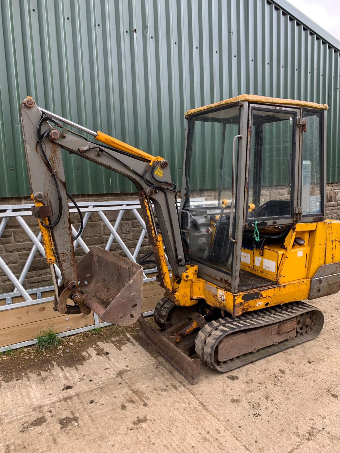 JCB 801.4 1.5 TON TRACKED DIGGER / EXCAVATOR, RUNS, WORKS AND DIGS *PLUS VAT* - Image 2 of 10