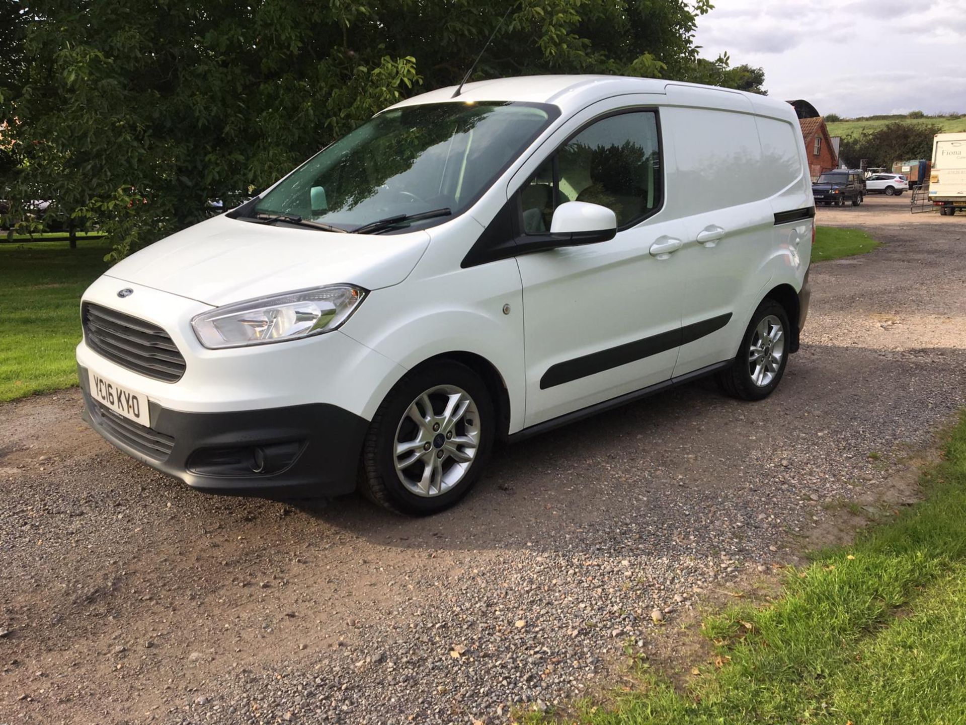 2016/16 REG FORD TRANSIT COURIER BASE TDCI 1.5 DIESEL PANEL VAN, SHOWING 0 FORMER KEEPERS *NO VAT* - Image 3 of 12