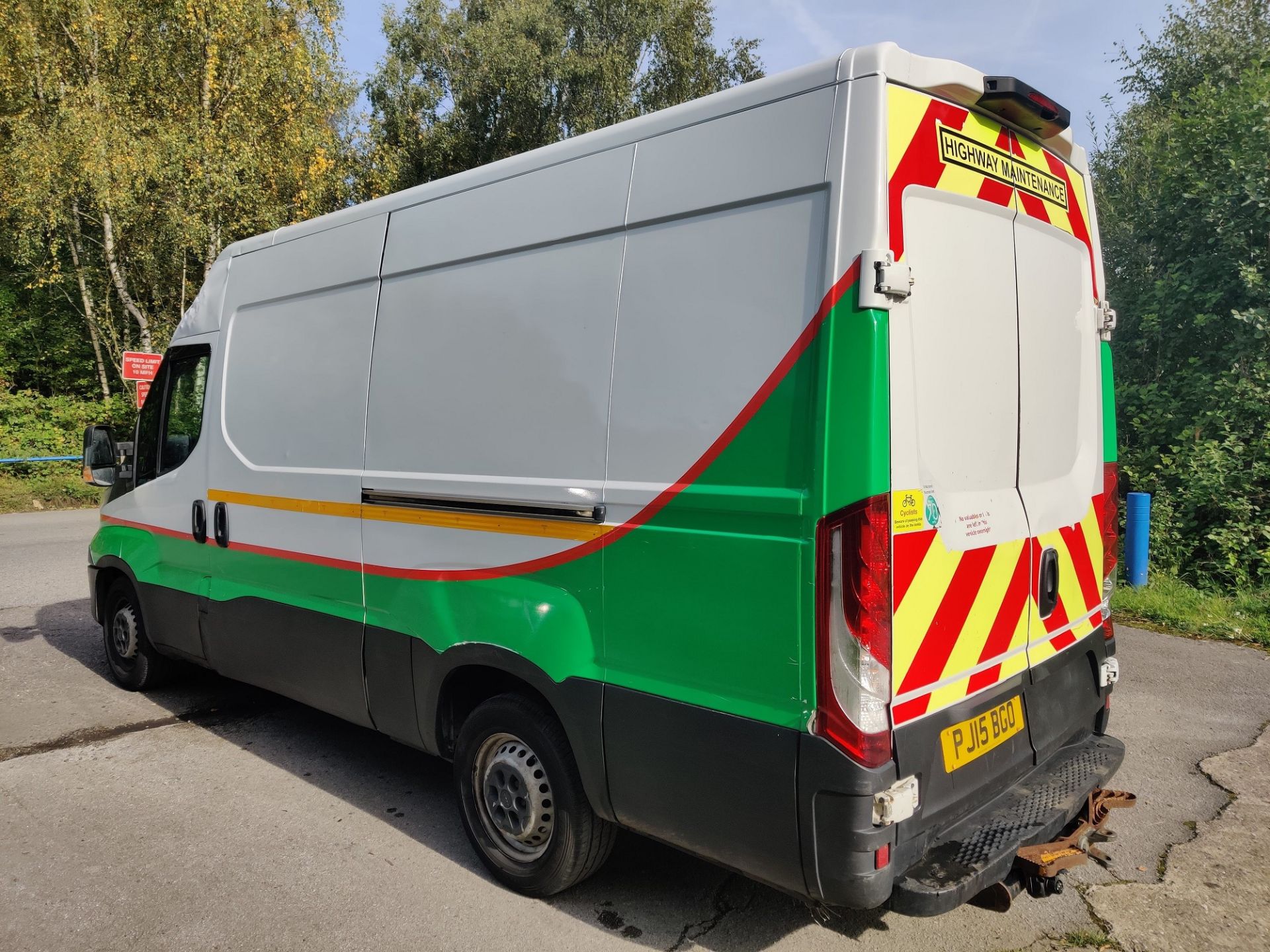 2015/15 REG IVECO DAILY 35S11 MWB WHITE 2.3 DIESEL PANEL VAN, SHOWING 0 FORMER KEEPERS *NO VAT* - Image 4 of 15