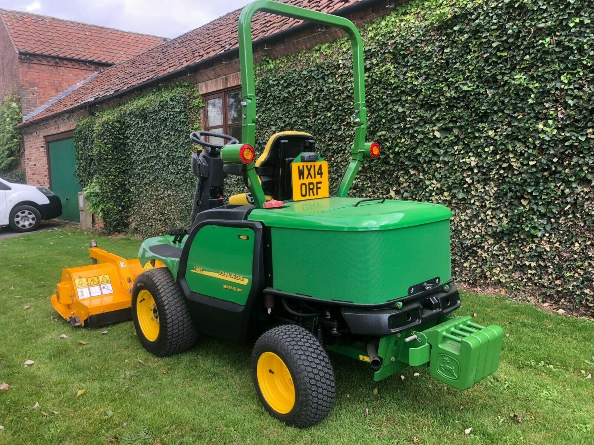 JOHN DEERE 1445 RIDE ON UPFRONT FLAIL MOWER, YEAR 2014, BOMFORD FLAIL MOWER, 4X4, DIESEL *PLUS VAT* - Image 3 of 6