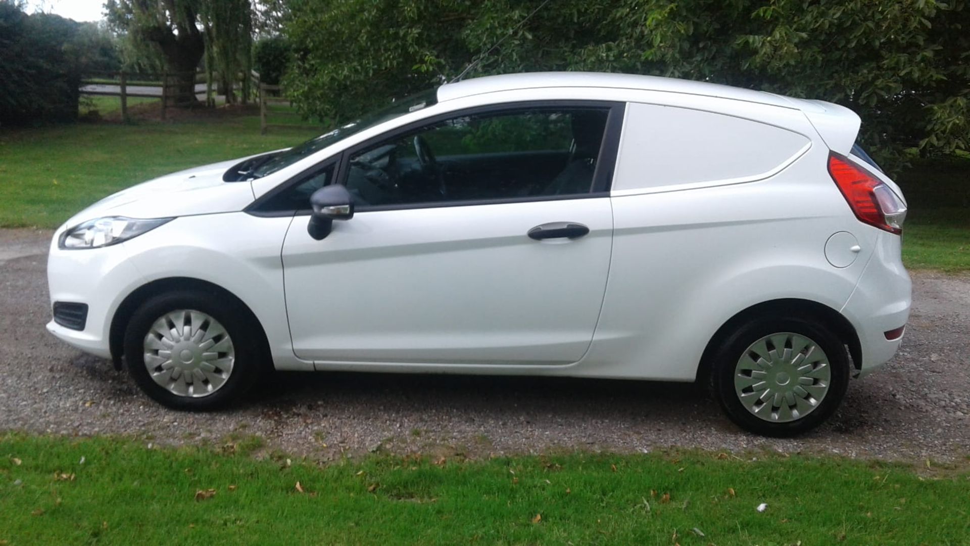 2014/14 REG FORD FIESTA ECONETIC TECH TDCI 1.6 DIESEL CAR / VAN, SHOWING 0 FORMER KEEPERS *NO VAT* - Image 3 of 12