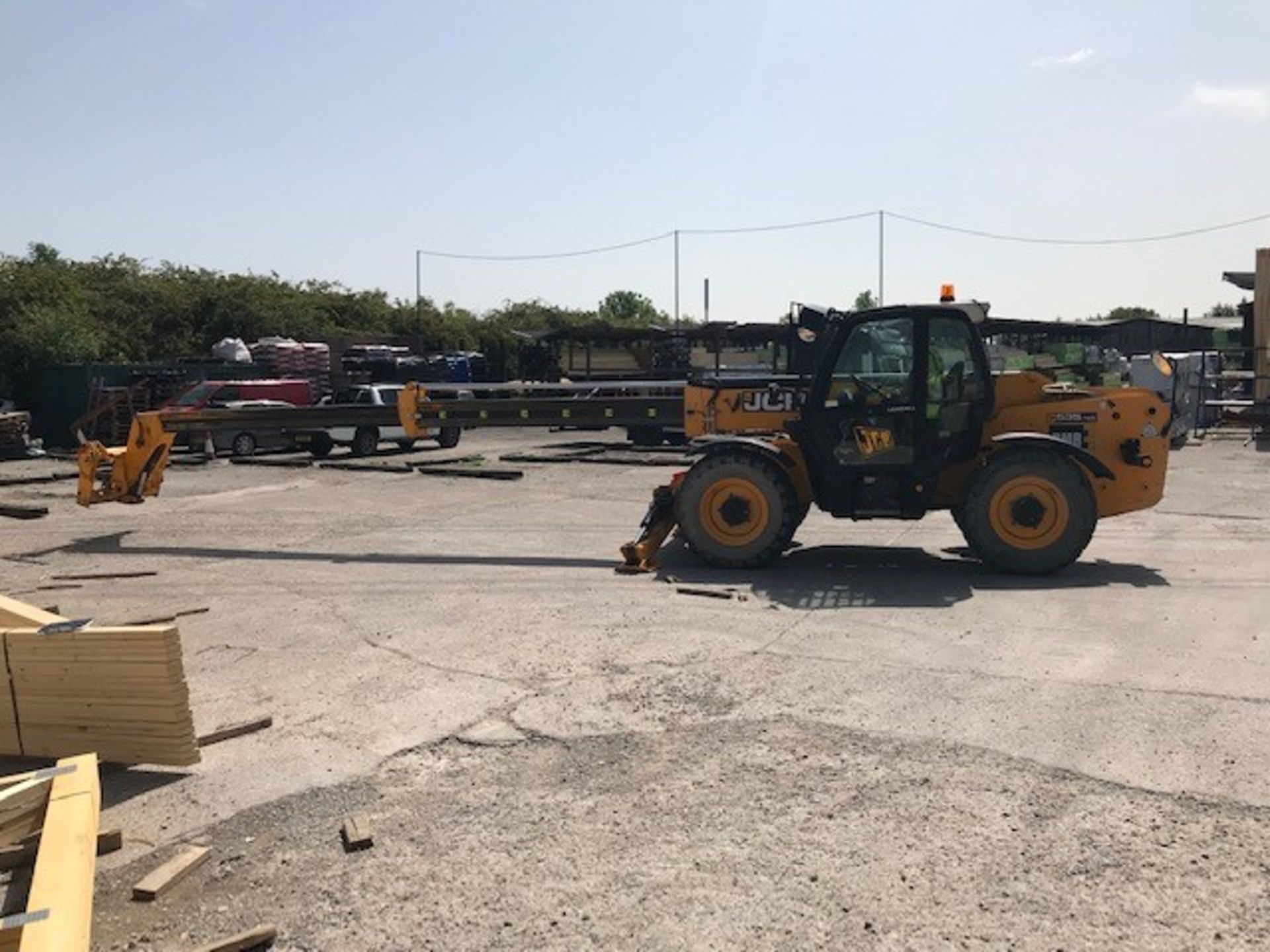 JCB 535-125 HI-VIZ DIESEL TELEHANDLER, YEAR 2012, RUNS, WORKS AND LIFTS *PLUS VAT* - Image 4 of 7