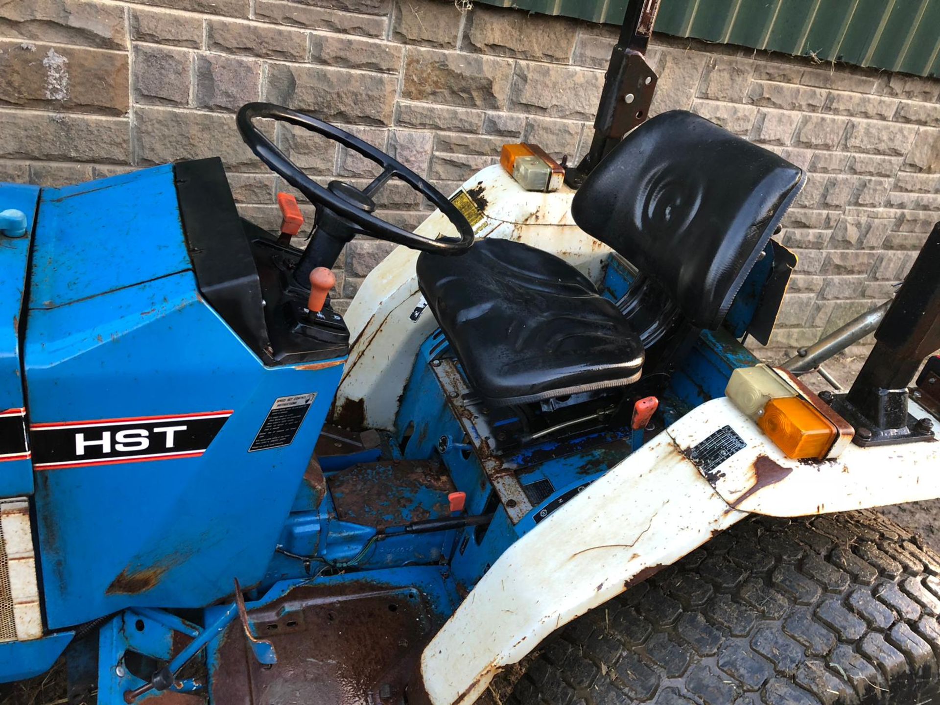 1994/M REG FORD NEW HOLLAND 1520 BLUE DIESEL COMPACT DIESEL TRACTOR *PLUS VAT* - Image 4 of 18