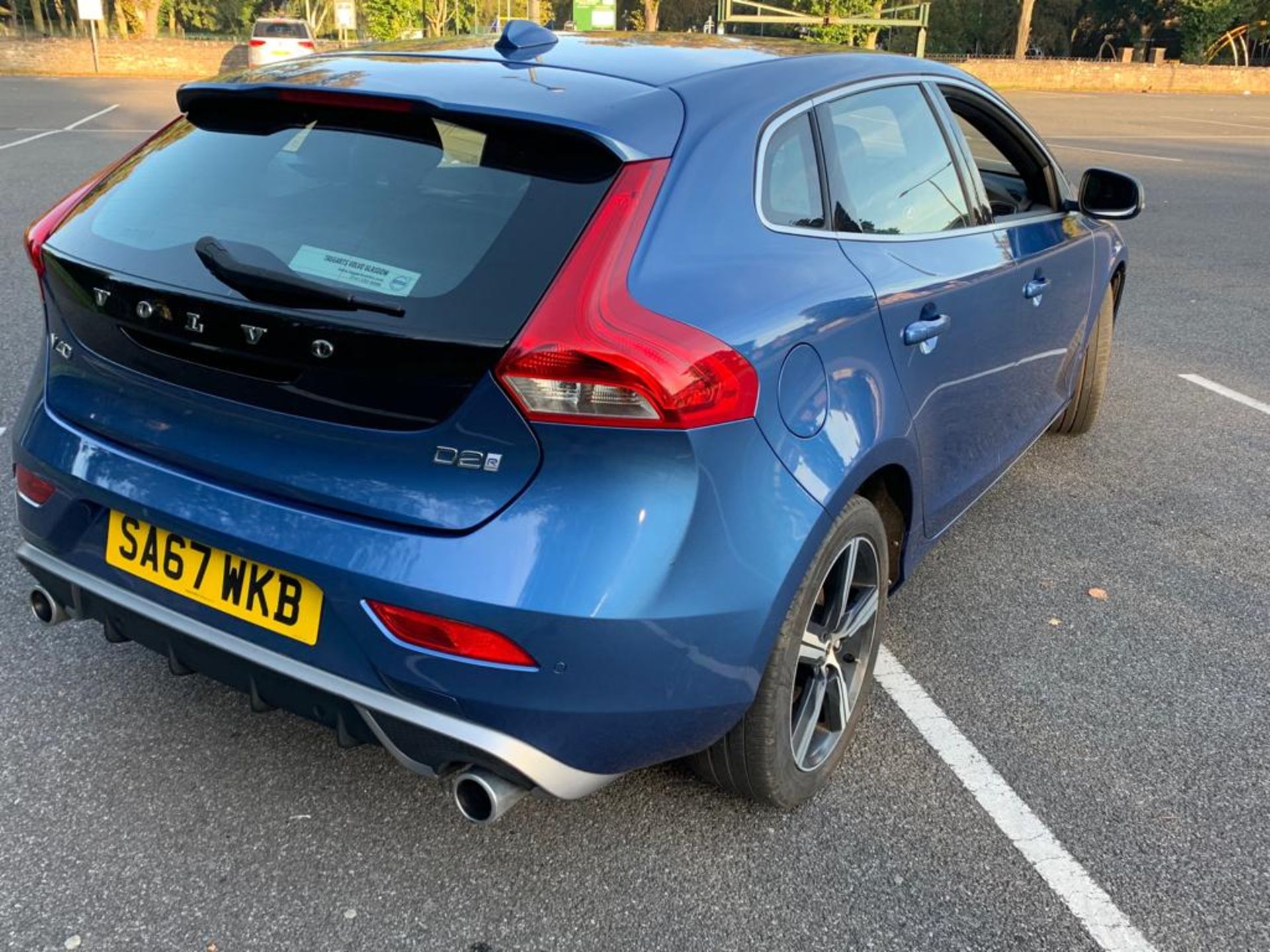 2017/67 REG VOLVO V40 R-DESIGN NAV + D2 2.0 DIESEL BLUE 5 DOOR HATCHBACK, SHOWING 1 FORMER KEEPER - Image 7 of 19