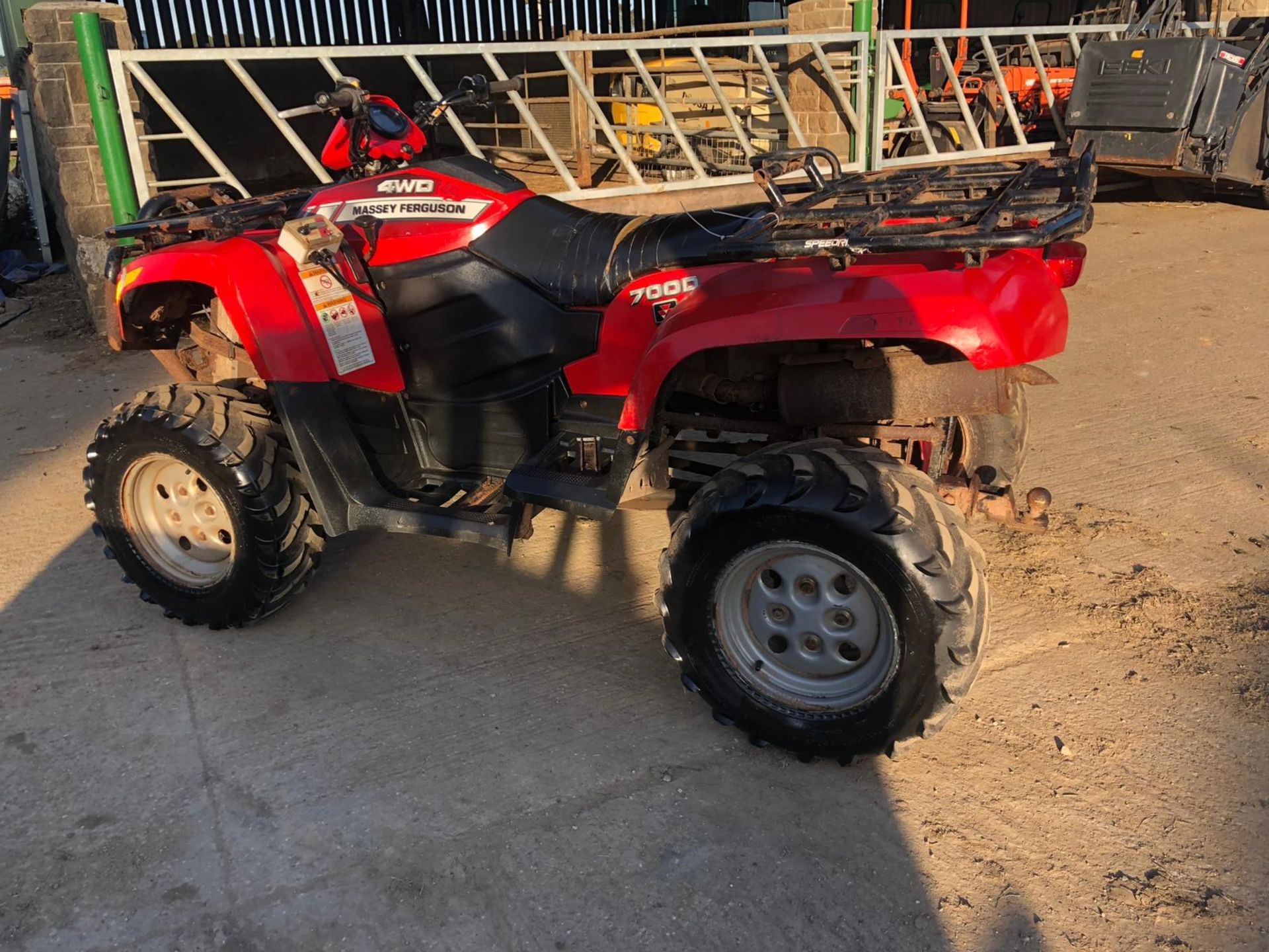 MASSEY FERGUSON 700CC FARM QUAD, 4 WHEEL DRIVE *NO VAT*